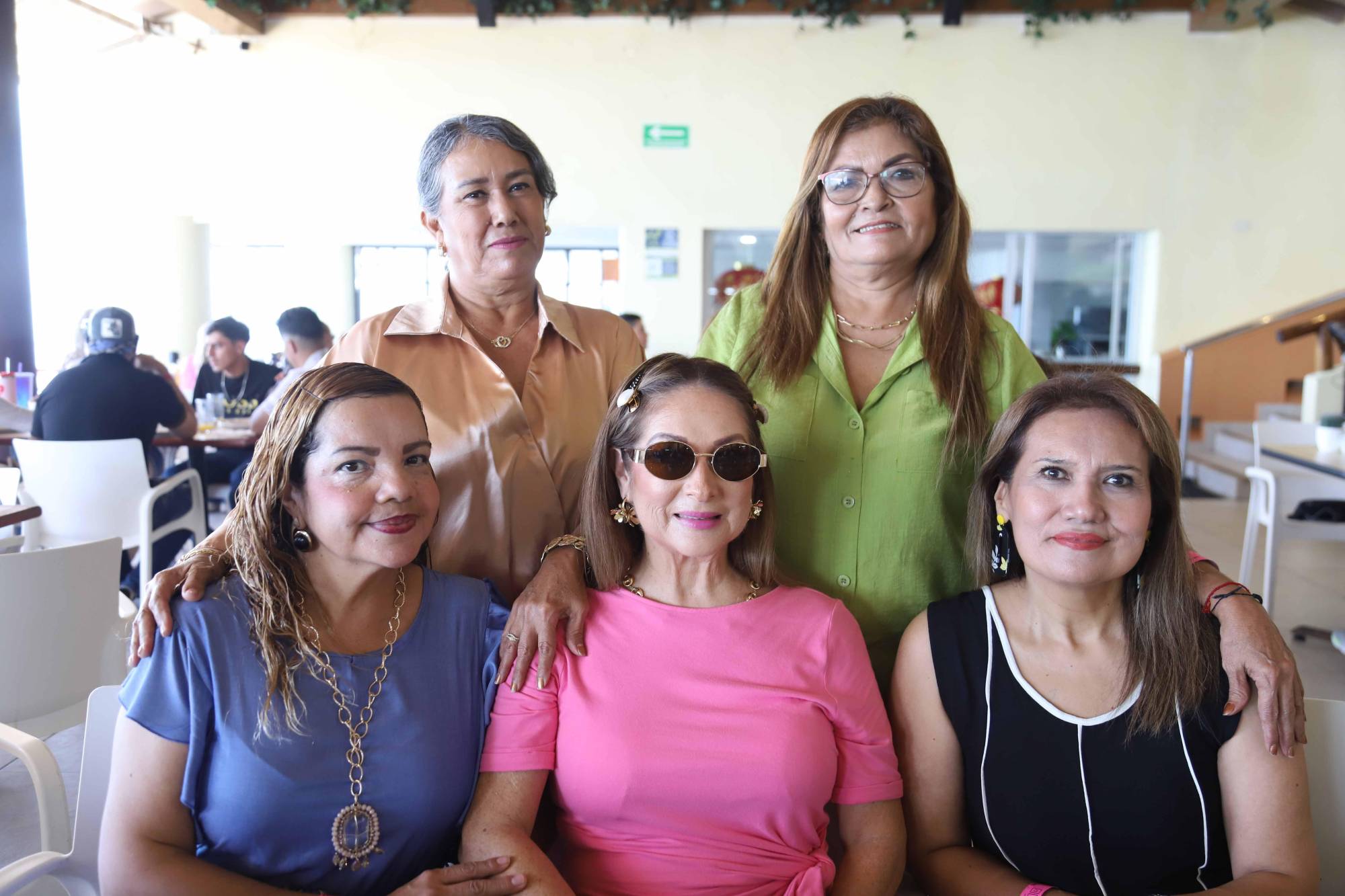 $!Bertha Alicia Núñez, Rocío y Leticia Sánchez, Lorena Jáuregui y Elvira Castro.