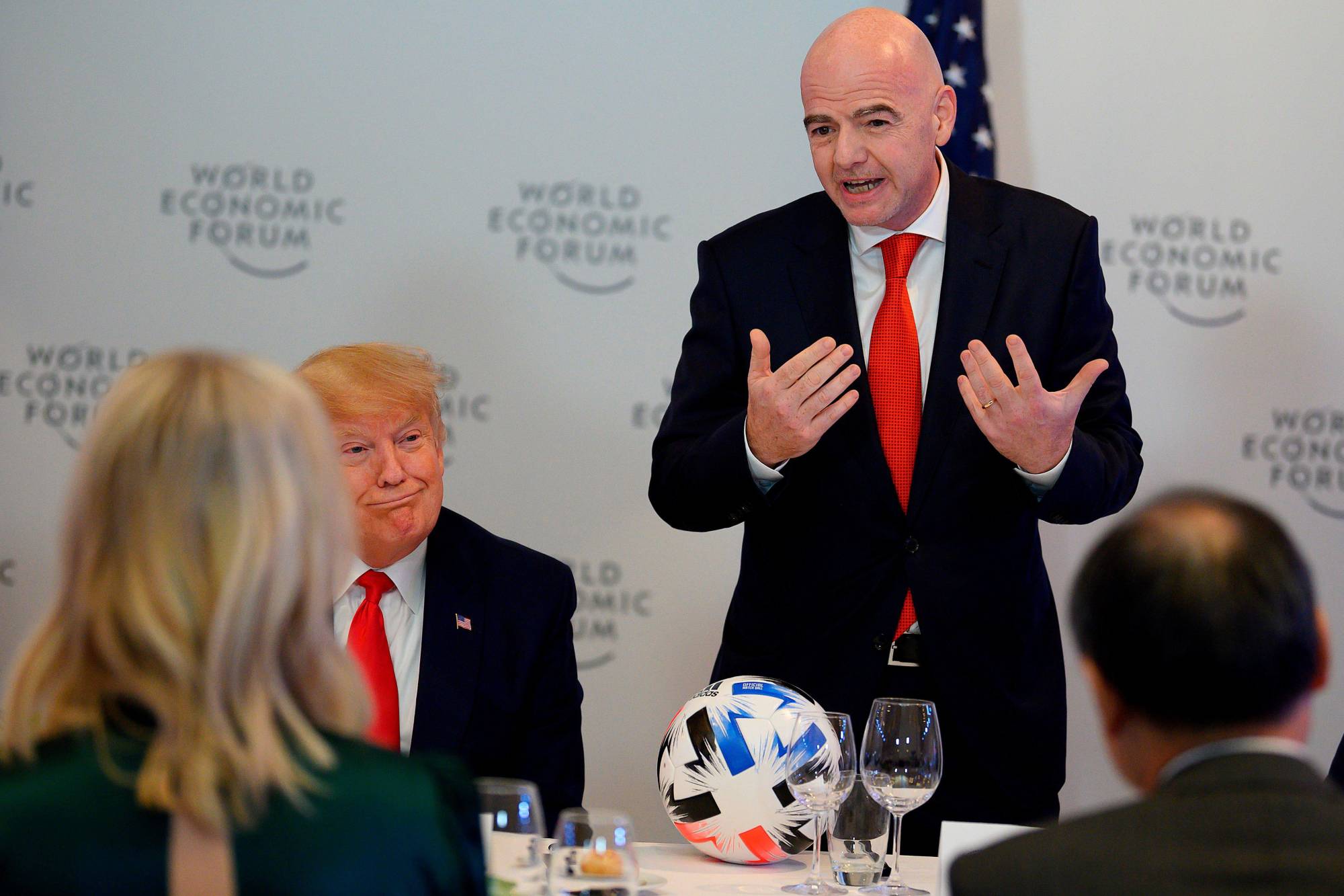 $!COI investigará a Gianni Infantino tras participar en evento político con Donald Trump