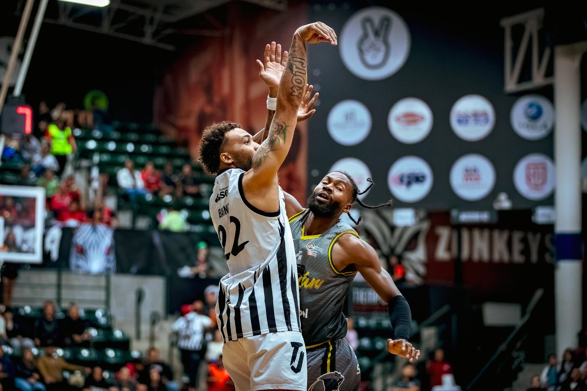 $!Caballeros de Culiacán se impone en Tijuana y sigue en ascenso