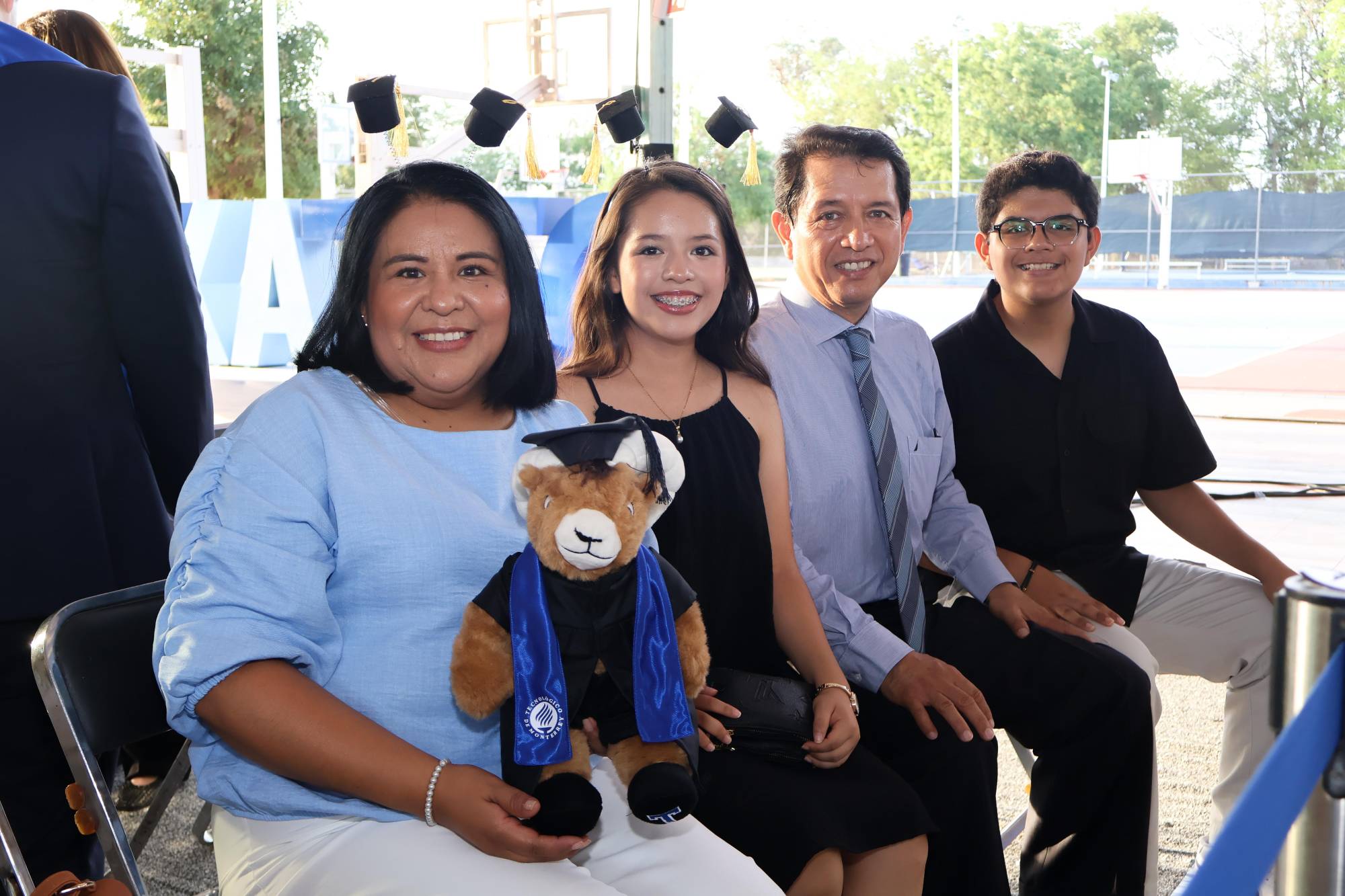 $!Olivia Valencia, Carla Morales, Juan Carlos Morales y Carlos Morales.