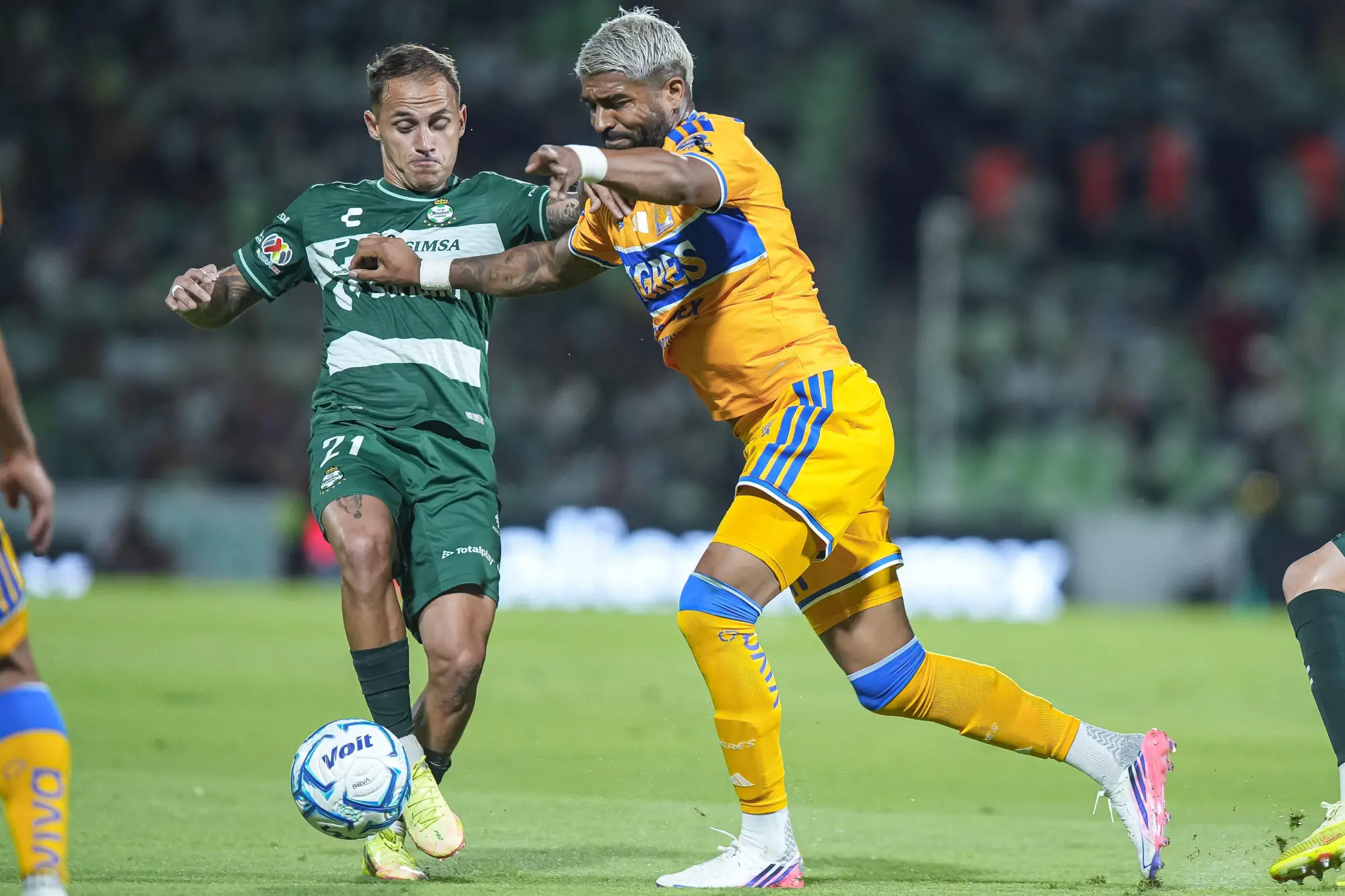 $!Santos y Tigres firman empate sin goles en Torreón