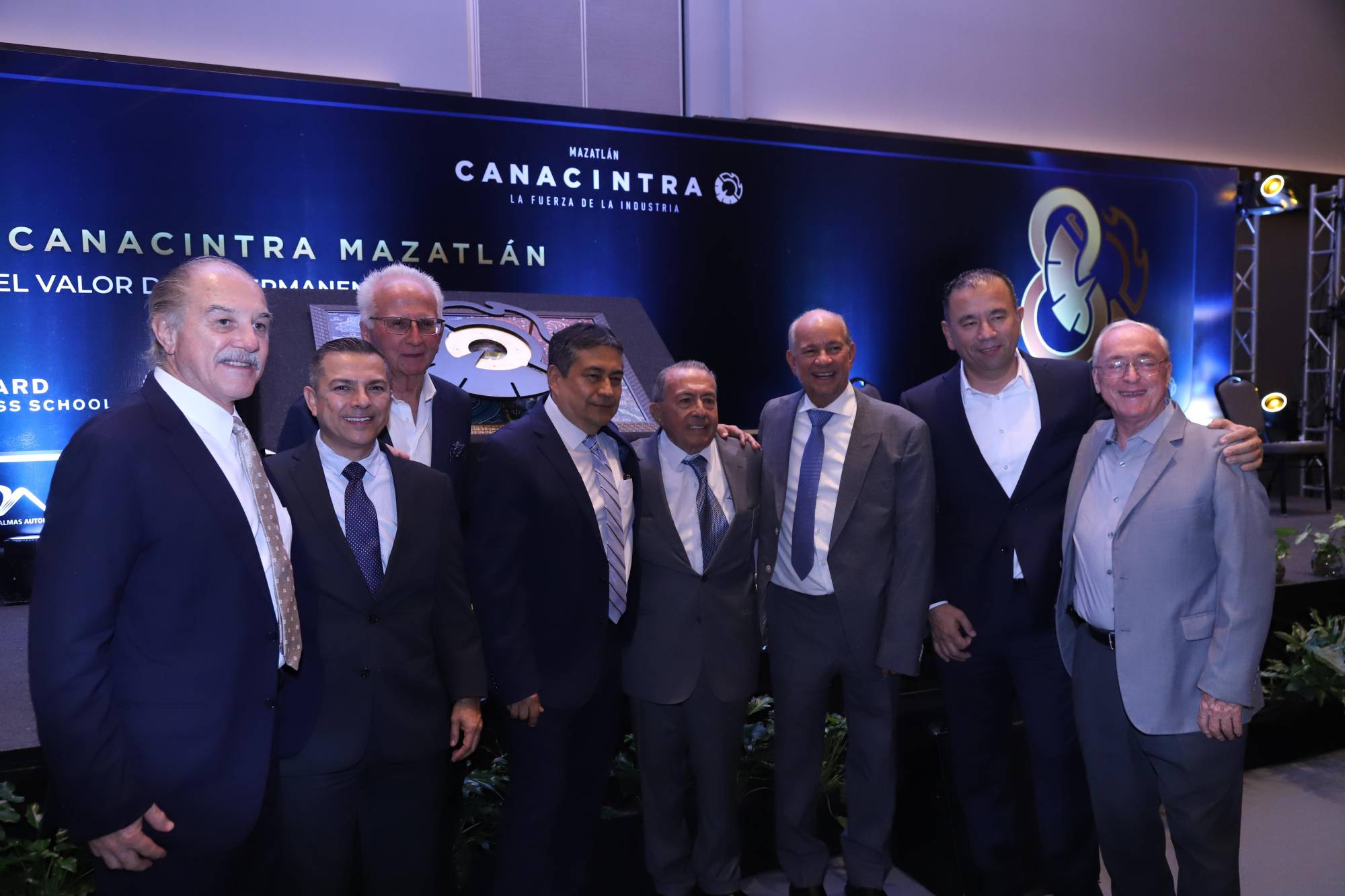 $!Jesús Humarán, Rubén Marín, Rodolfo Negrete, Armando Álvarez, Leovi Carranza, Armando Coppel, Luis Alarcón y Ángel Testas.