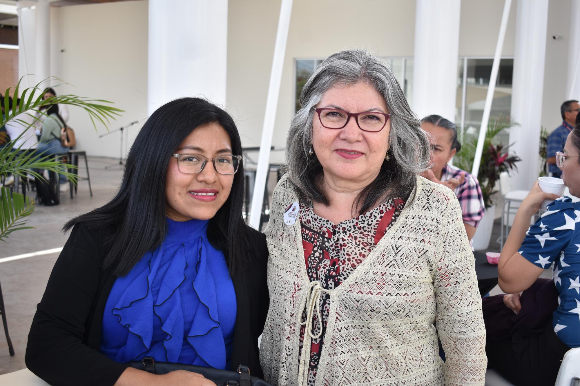 $!Ofelia López Mejía y Sofía Barraza Valenzuela.