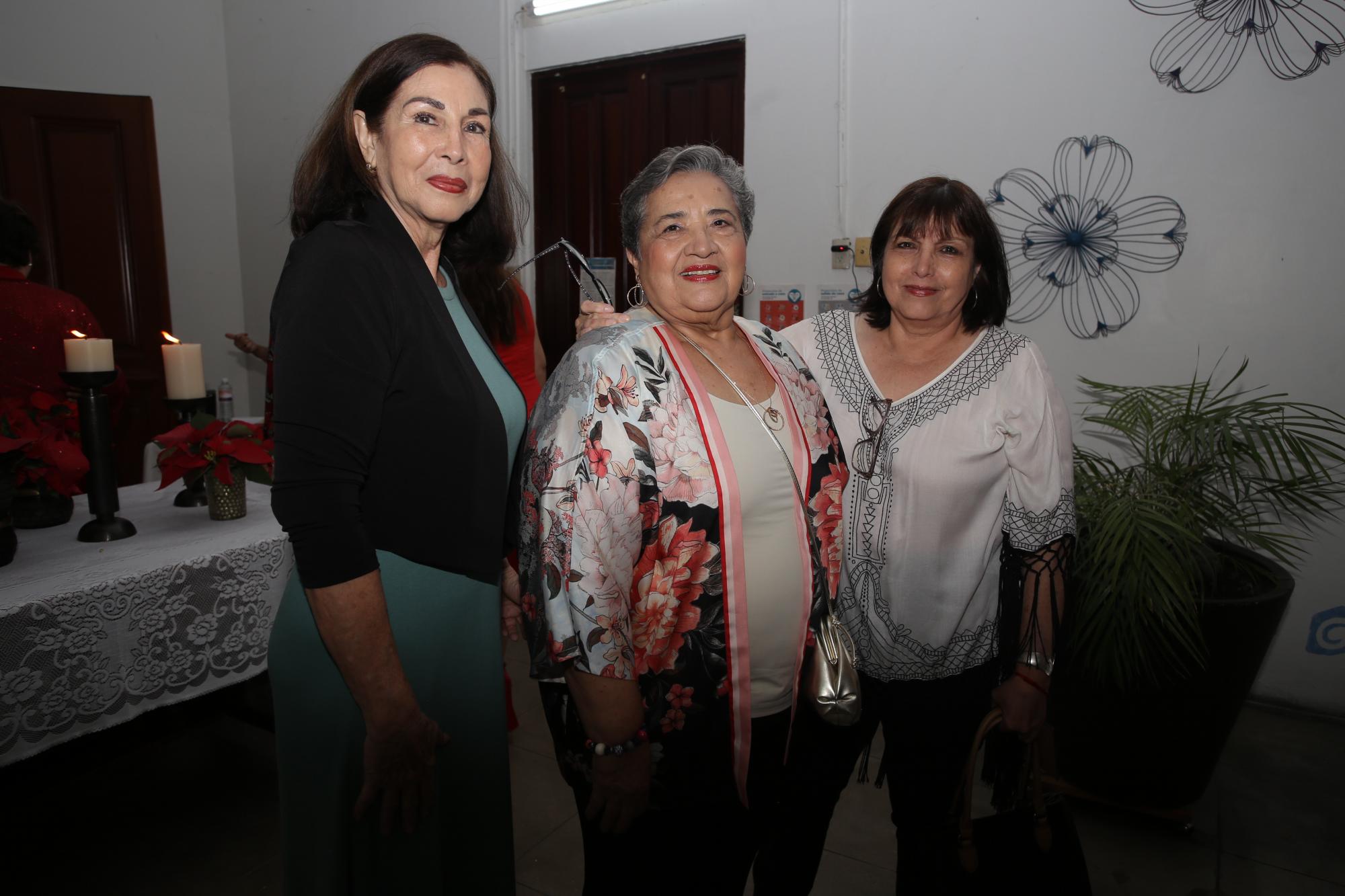 $!Elva García, María de Los Ángeles Quintero y Bety Montaño.