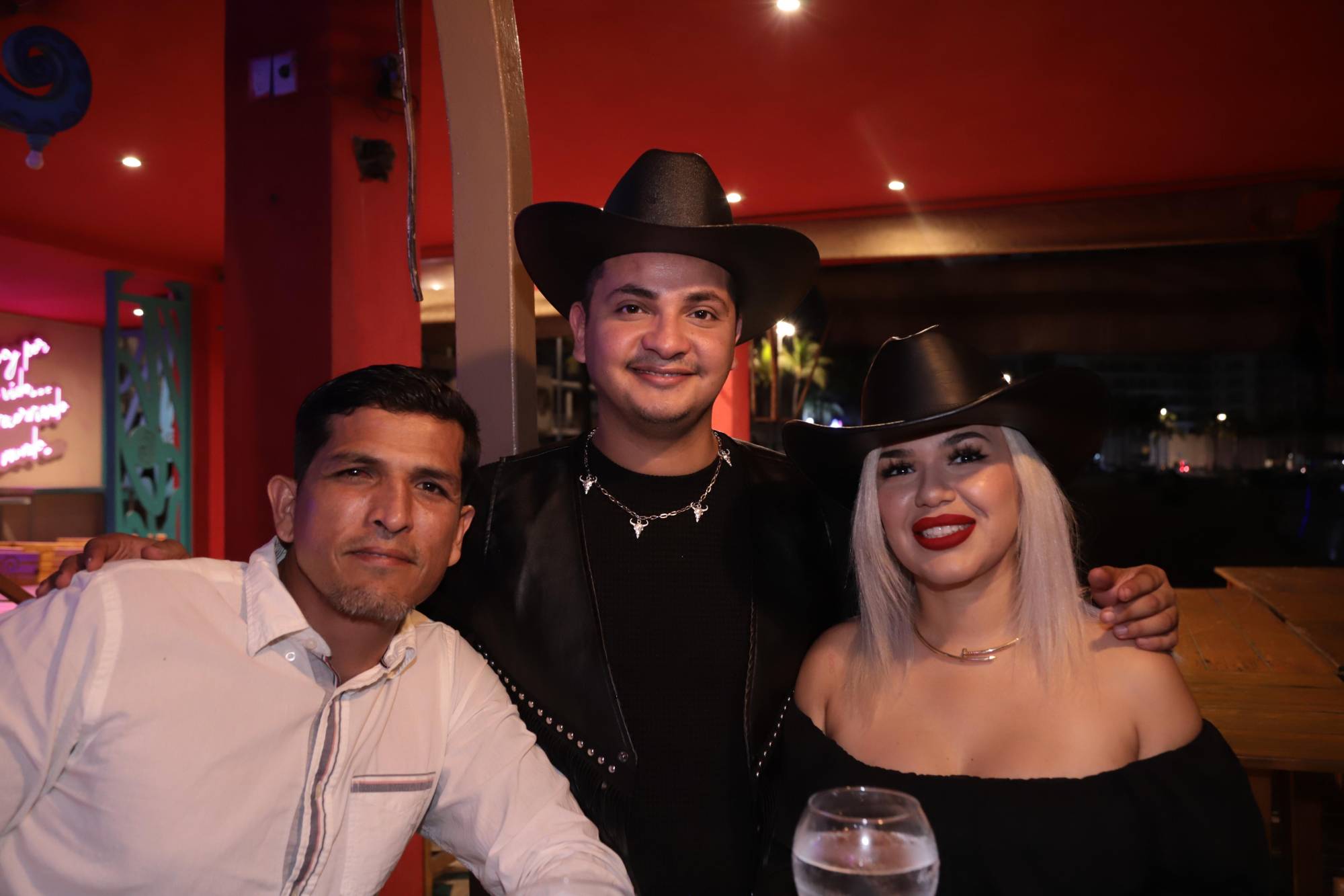 $!Ninfet Quintero, Fernando y Clara García.