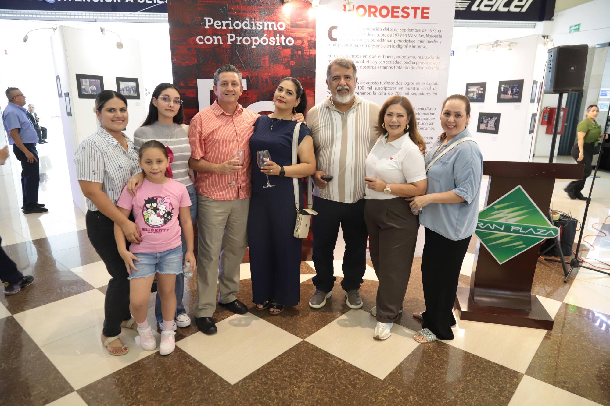 $!Félix Rojas, Beatriz Maylet Báez, Guillermo Báez, Claudia de Báez, Rodolfo Rodríguez, Elizabeth Peraza y Yanit Gálvez.