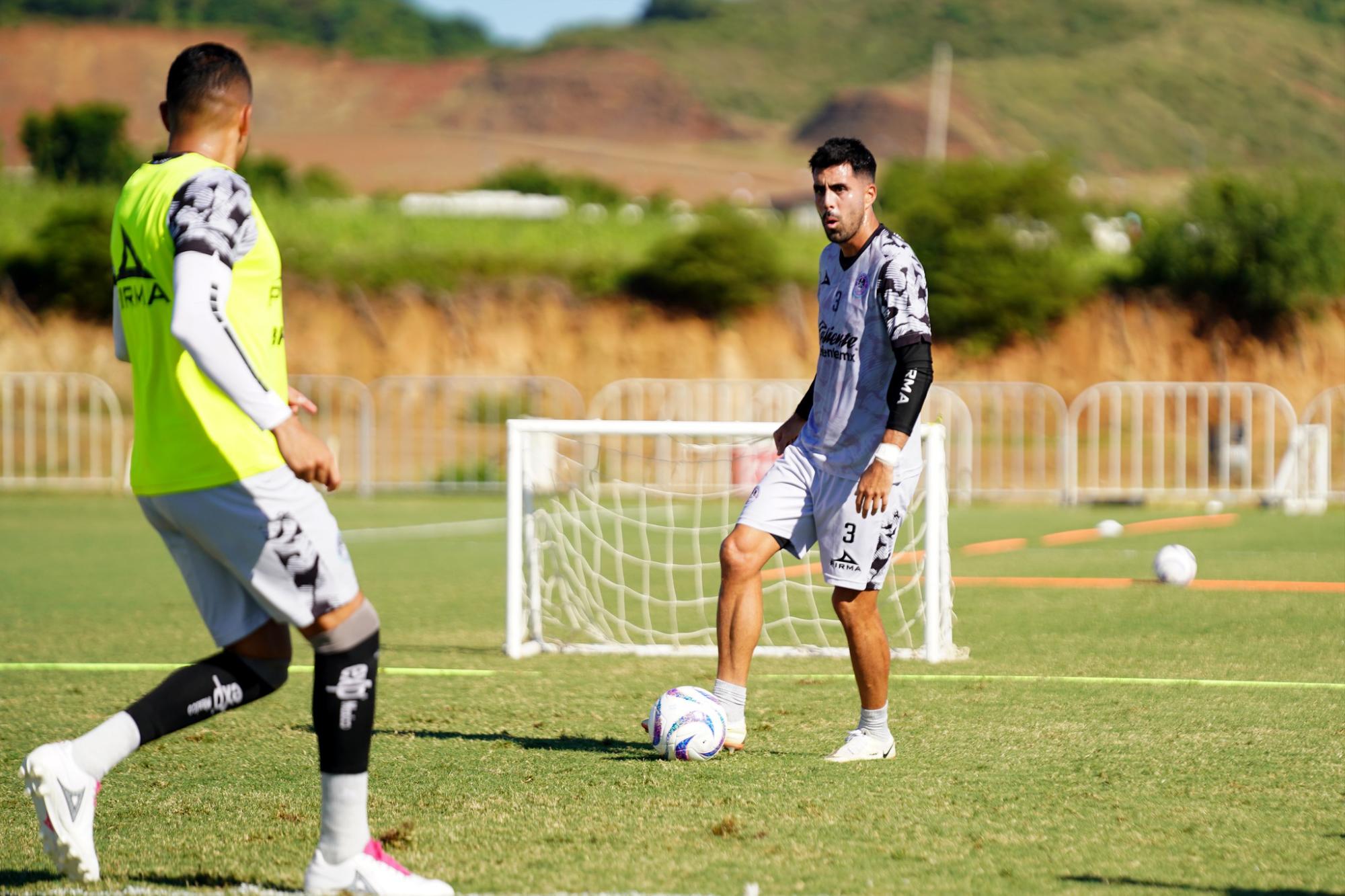 $!Mazatlán FC se mantiene en buena forma física para su encuentro de Play-In