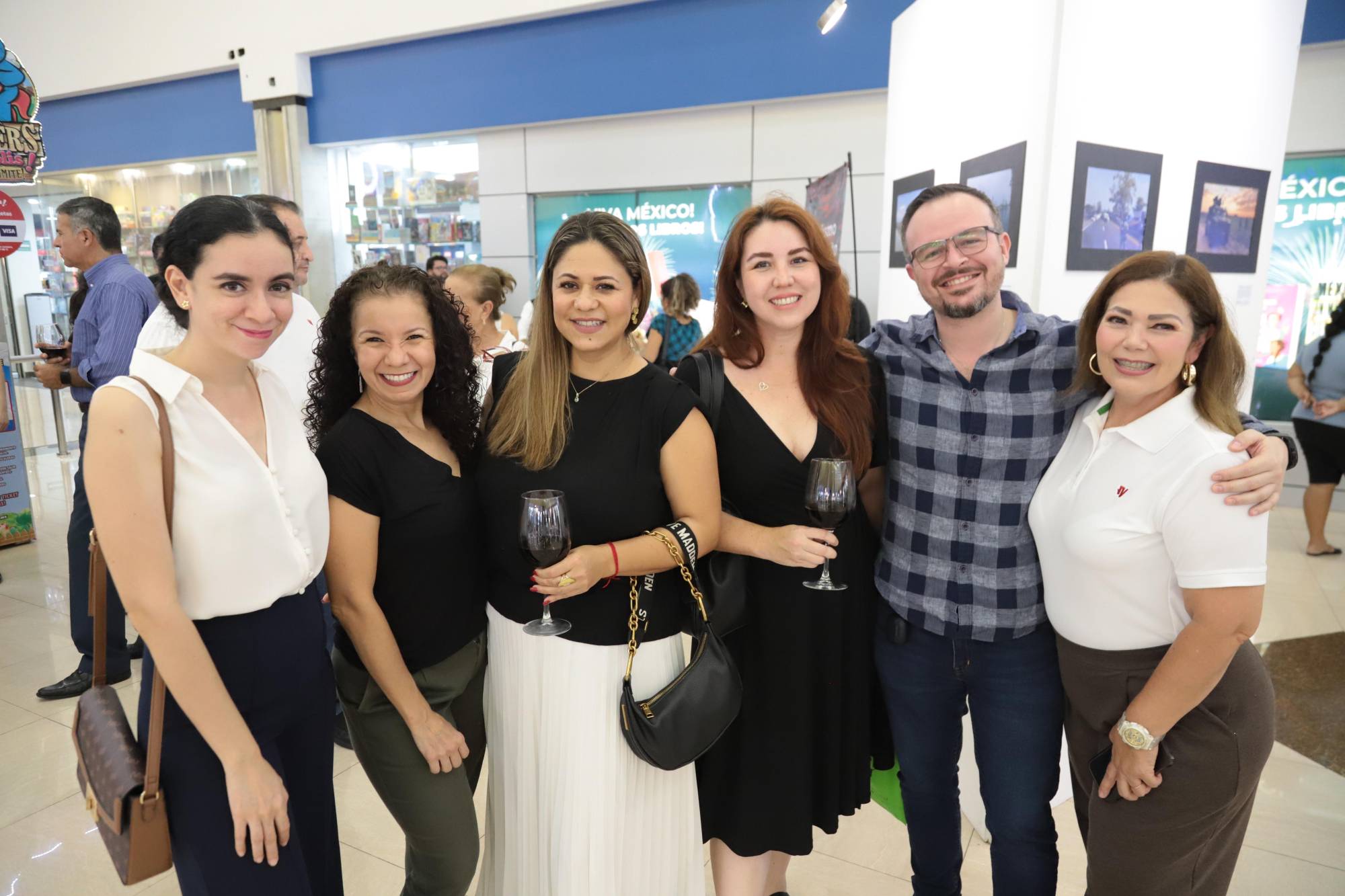 $!Paola Sánchez, Blanca Hernández, Dunia Ocegueda, Olivia Guzón, Luis Raúl Billy y Elizabeth Peraza.