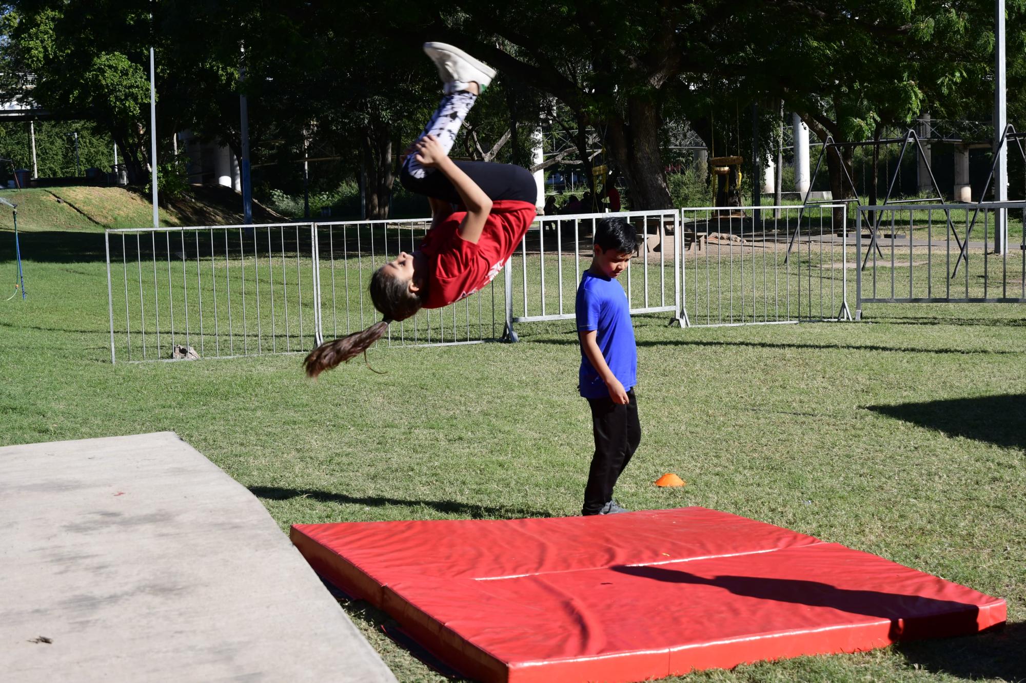 $!Lucen habilidades en Torneo de Parkour We Love Jump-Imdec 2023