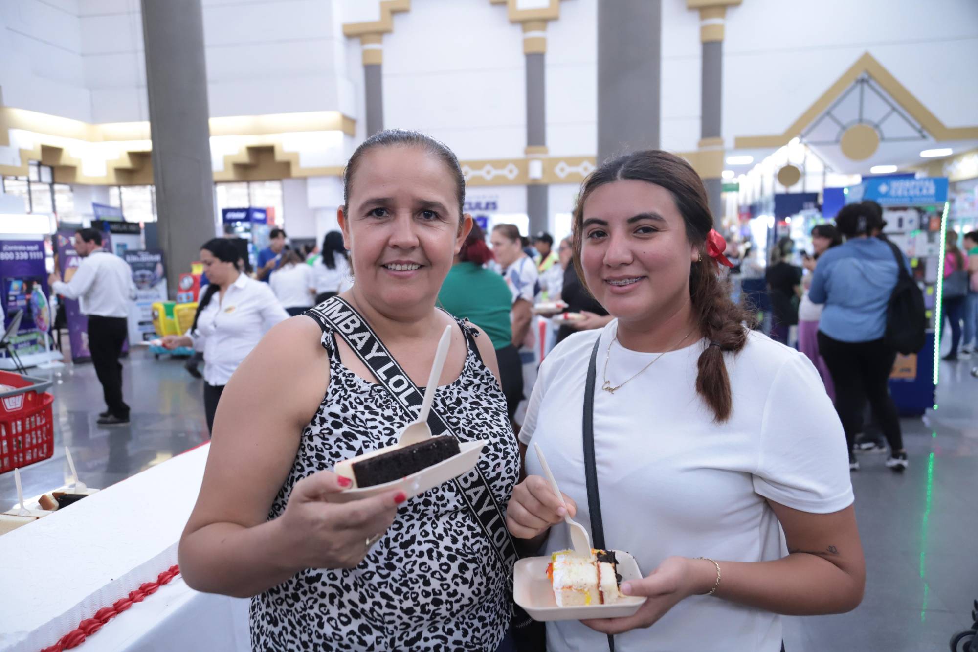 $!Candelaria Noriega e Isela Zamora.