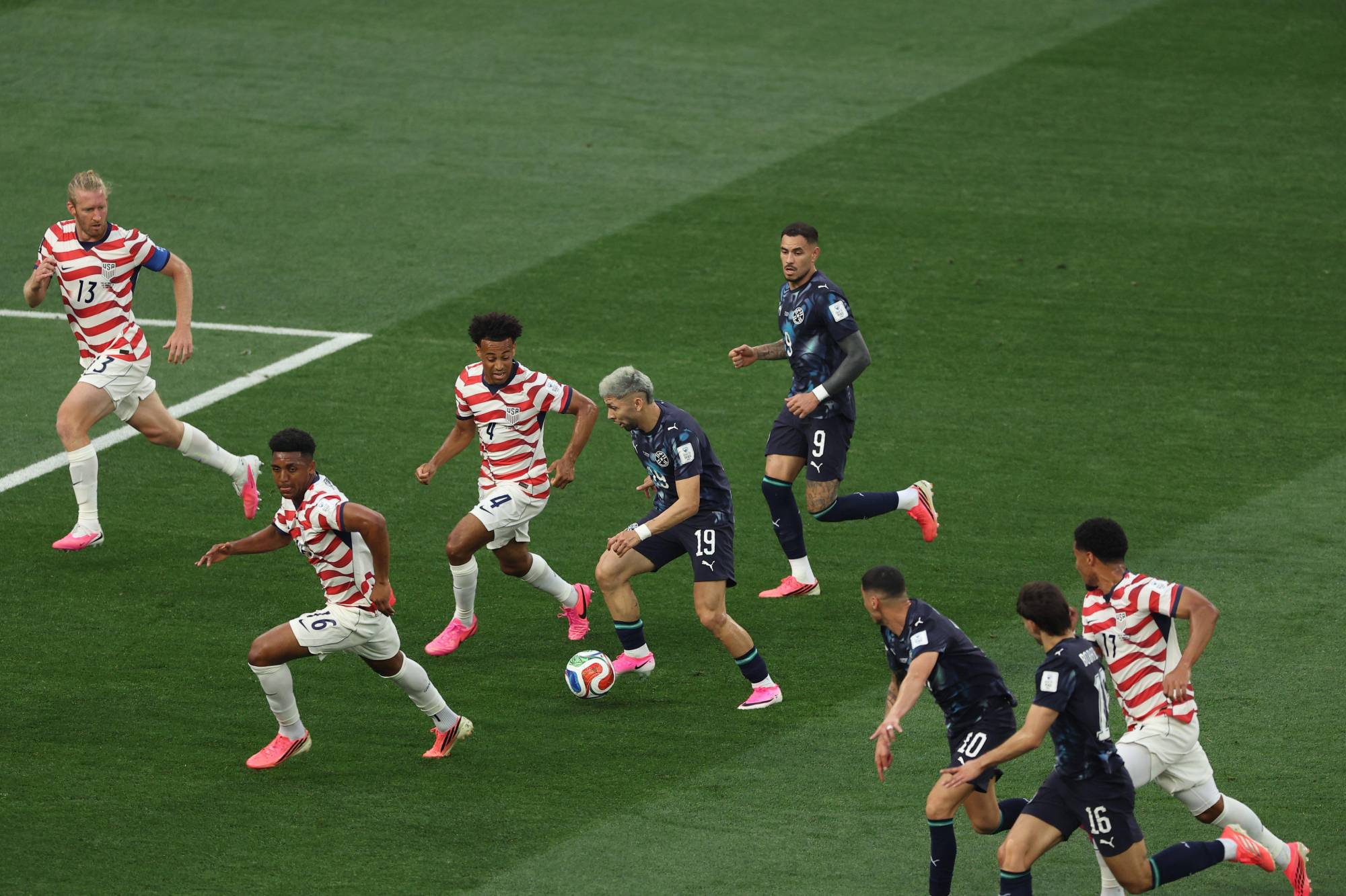 $!Estados Unidos aplasta a Paraguay y estrena una nueva regla del Mundial 2026