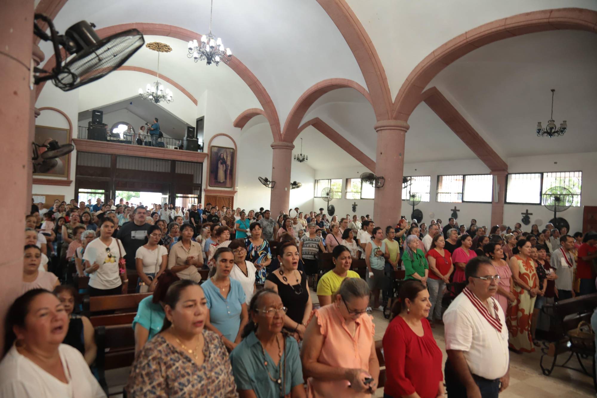 $!Piden a la reliquia de San Judas Tadeo por la paz en Mazatlán