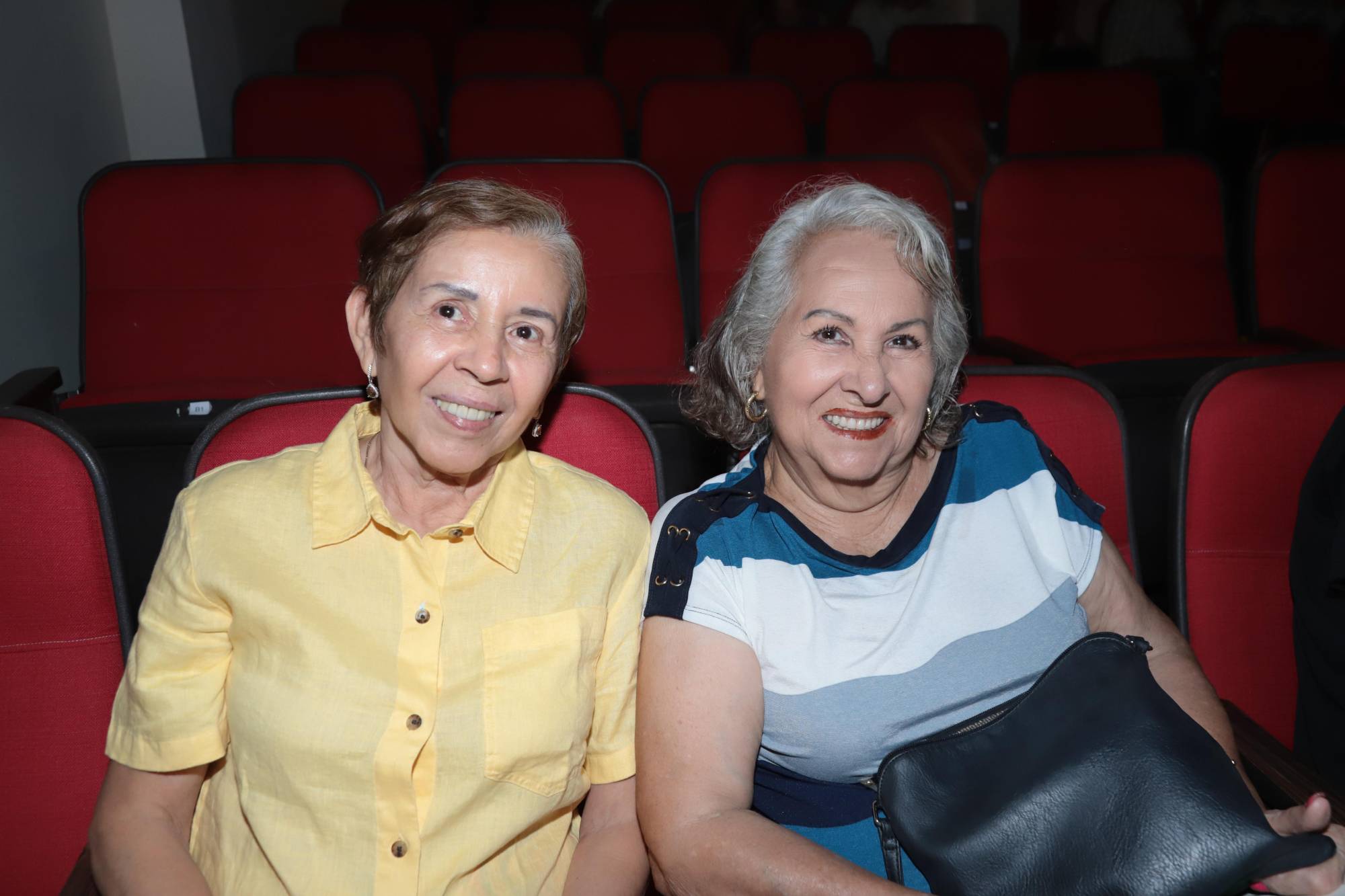 $!Norma Barrón y Melly Peraza.