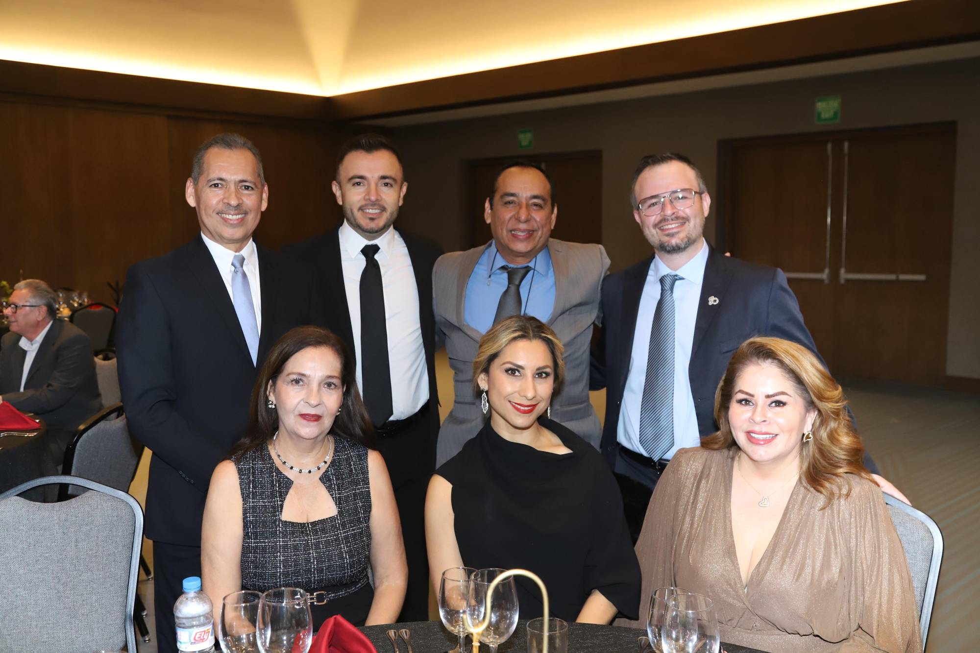 $!Francisco Javier Villa, Óscar Tirado, Francisco Áviles, Luis Raúl Billy Irigoyen, Gabriela Villa, Alejandra Aguirre y Bety Jara.