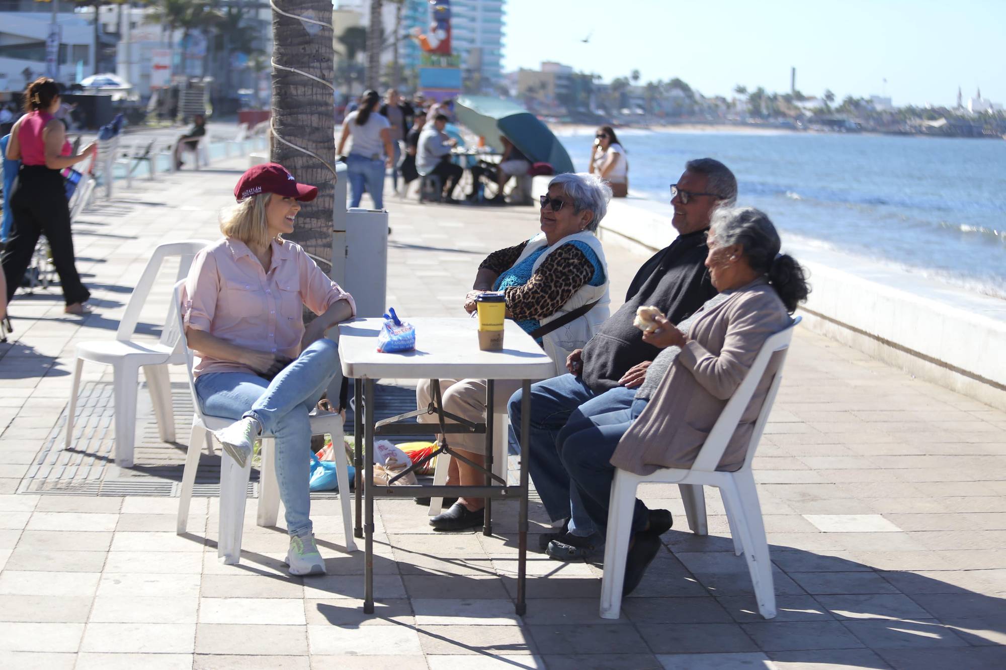 $!Realiza Alcaldesa de Mazatlán recorrido por ruta del desfile bajo fuerte operativo de seguridad