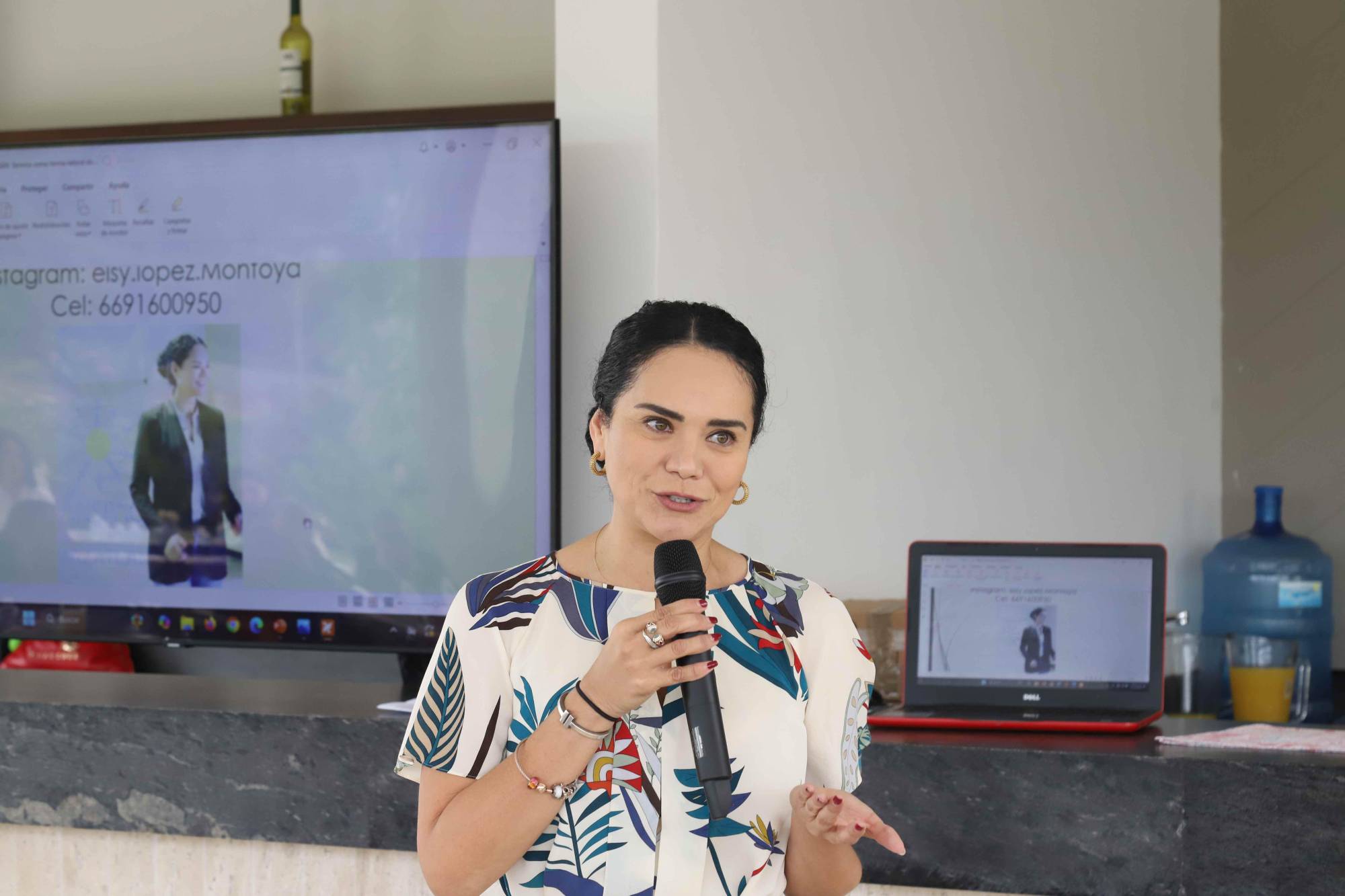 $!Elsy López Montoya durante su conferencia.