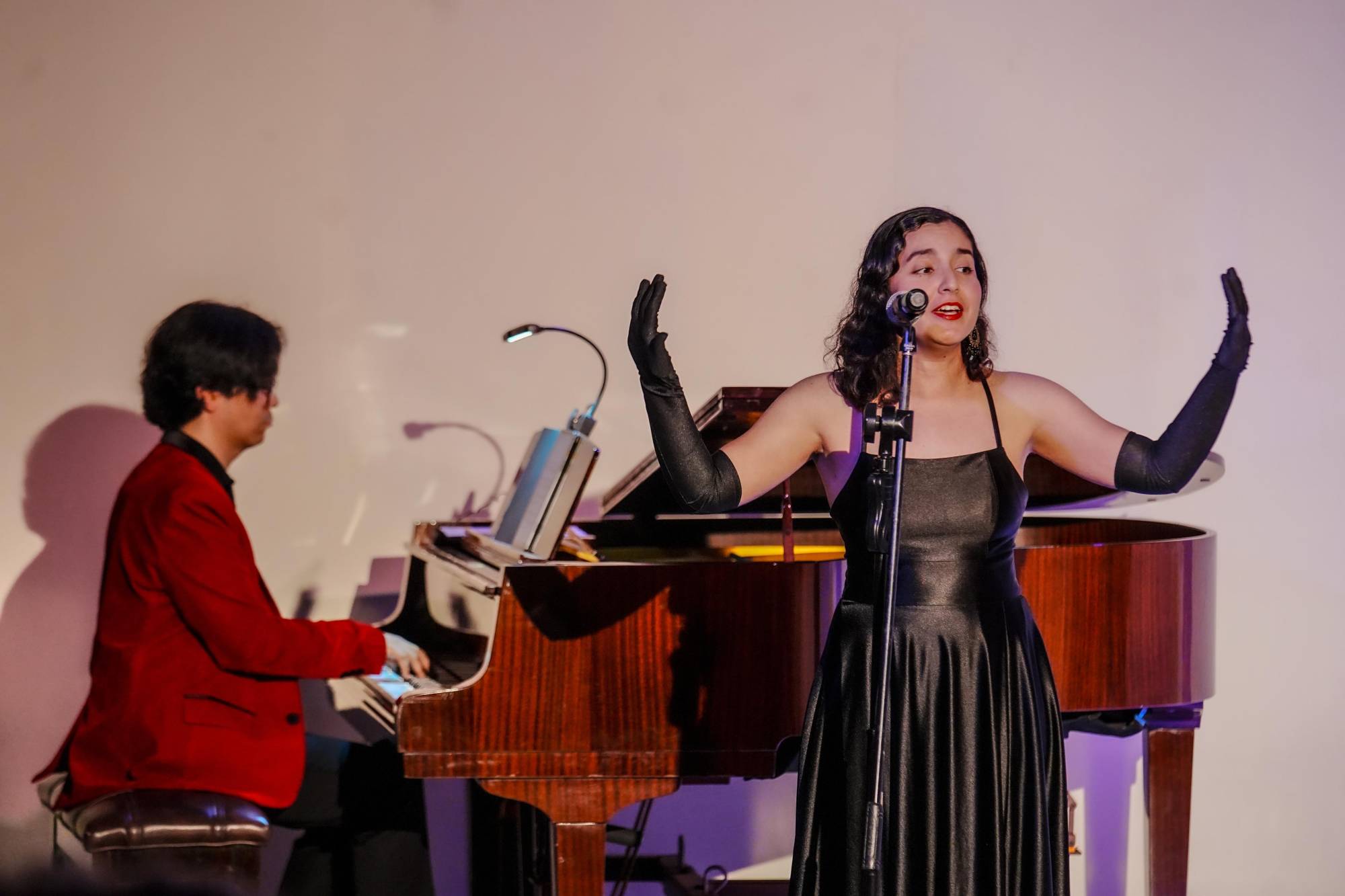 $!En un contexto de duelo y gratitud, el concierto se volvió un acto de memoria.