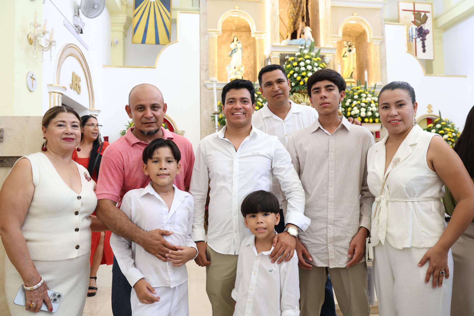 $!Lucía Saldivar, Carlos Lizárraga, Christian Gamboa, Víctor Lizárraga, Diego López, Matías Lizárraga, Bruno Lizárraga y Nancy Gamboa.