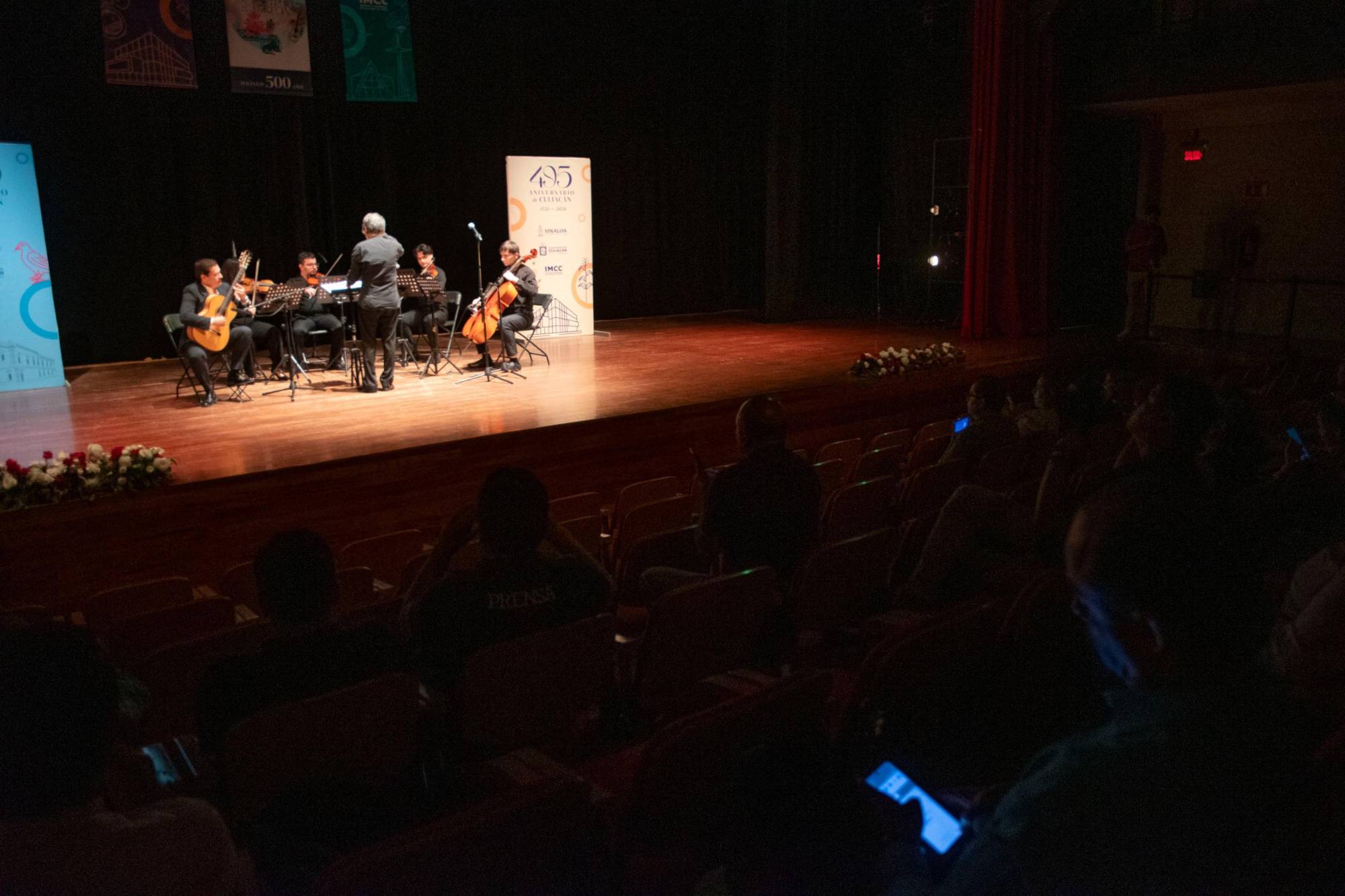 $!Público asistente disfruta del concierto “If I... Tour 2026” en Culiacán.