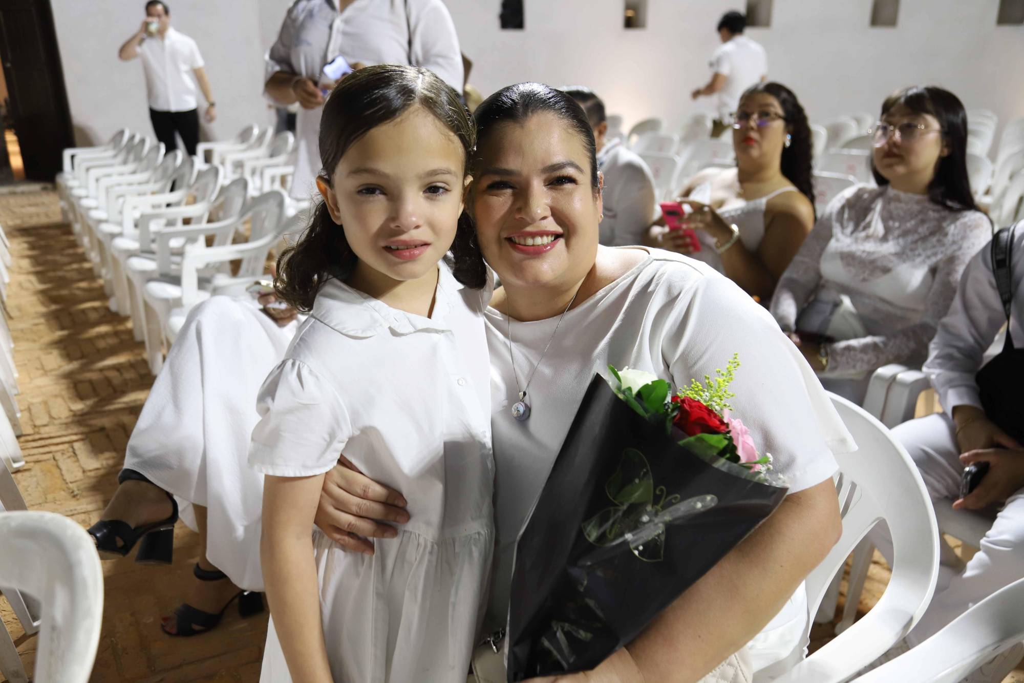 $!Rosita Zataráin y Roxanne Cabreras.