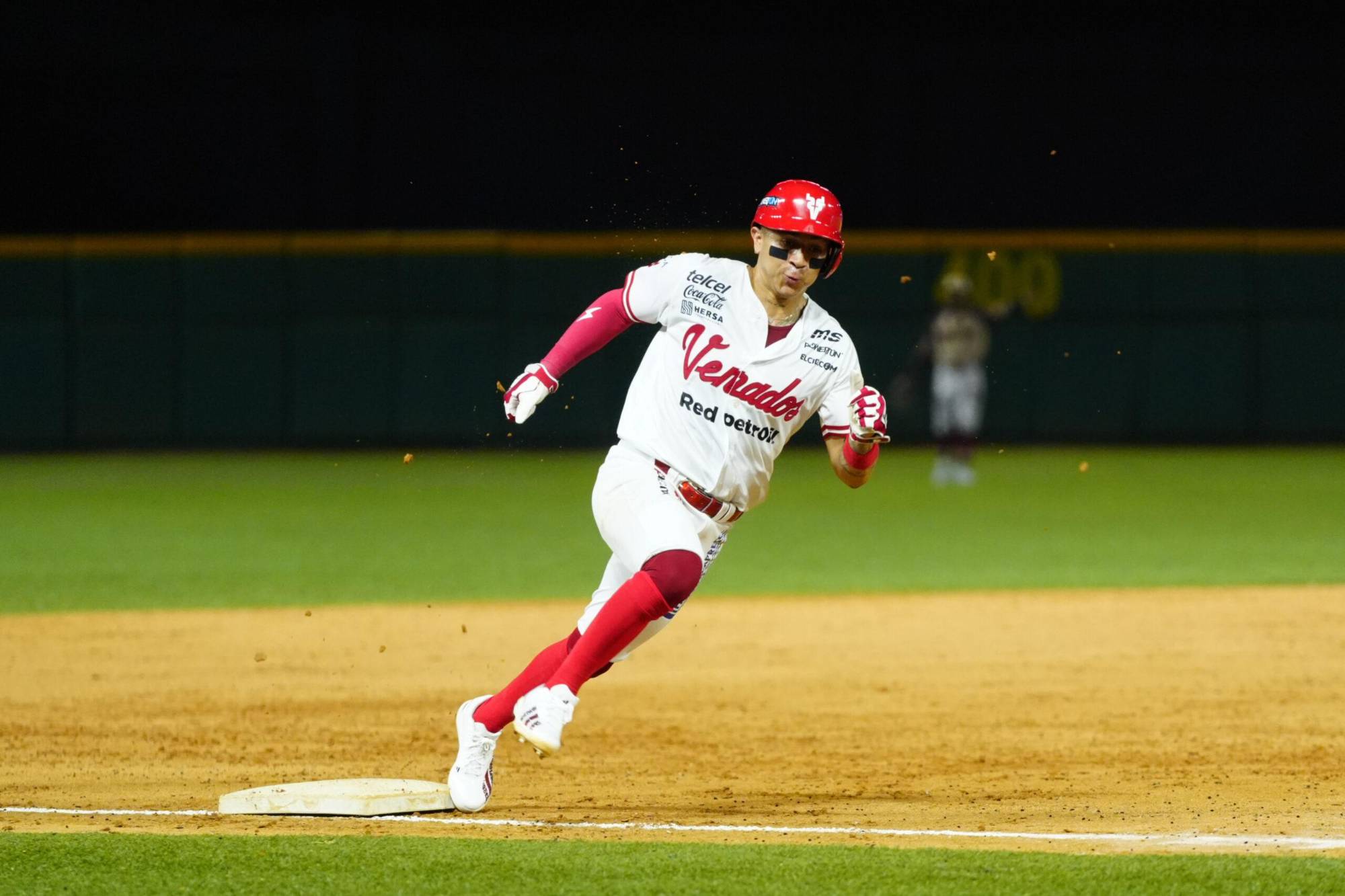 $!Tomateros le arruina la fiesta a Venados y se lleva el juego inaugural 4-3