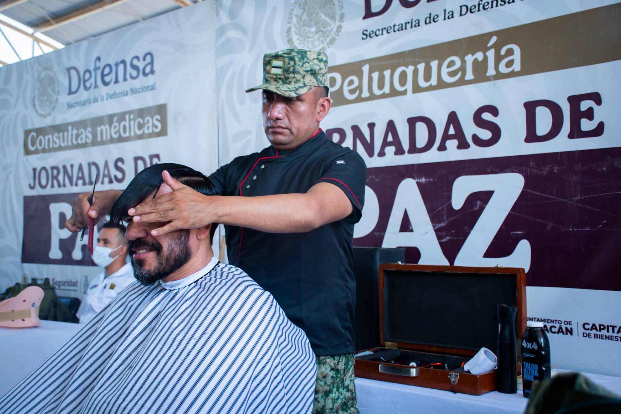 $!Llevan servicios gratuitos a familias de la Colonia Esthela Ortiz en Culiacán