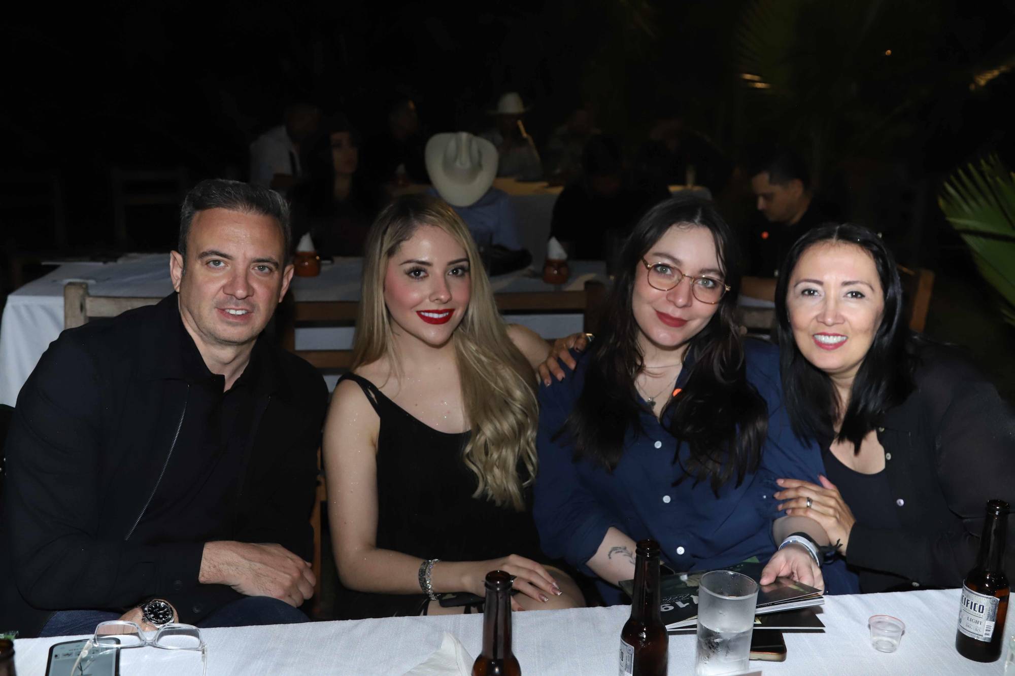 $!Hernán Villarreal, Ximena González, Daniela Martínez y Yadira Vázquez.