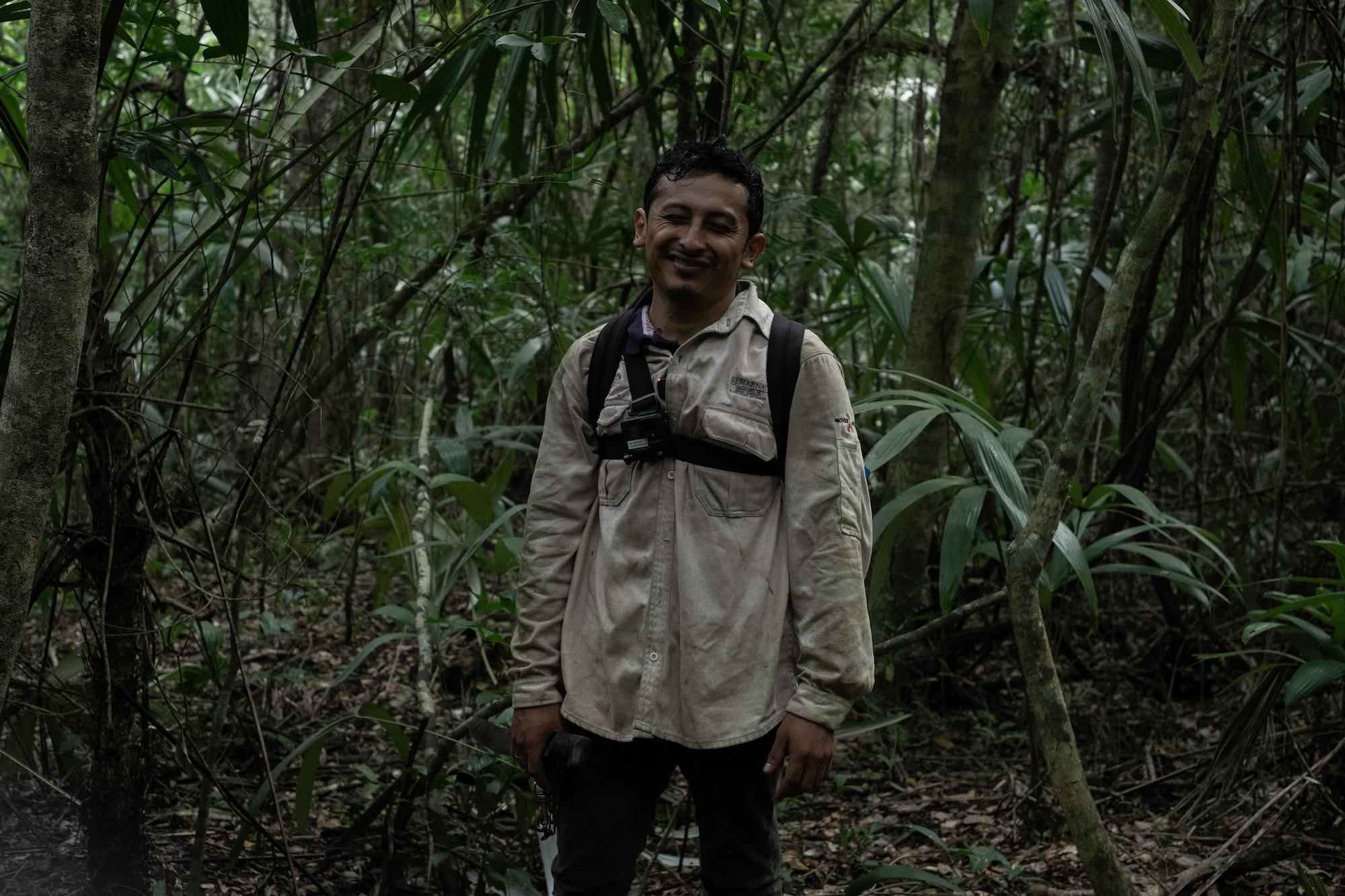 $!Con olfato y corazón: la historia del entrenador y los ‘perros tigreros’ que rastrean jaguares para protegerlos