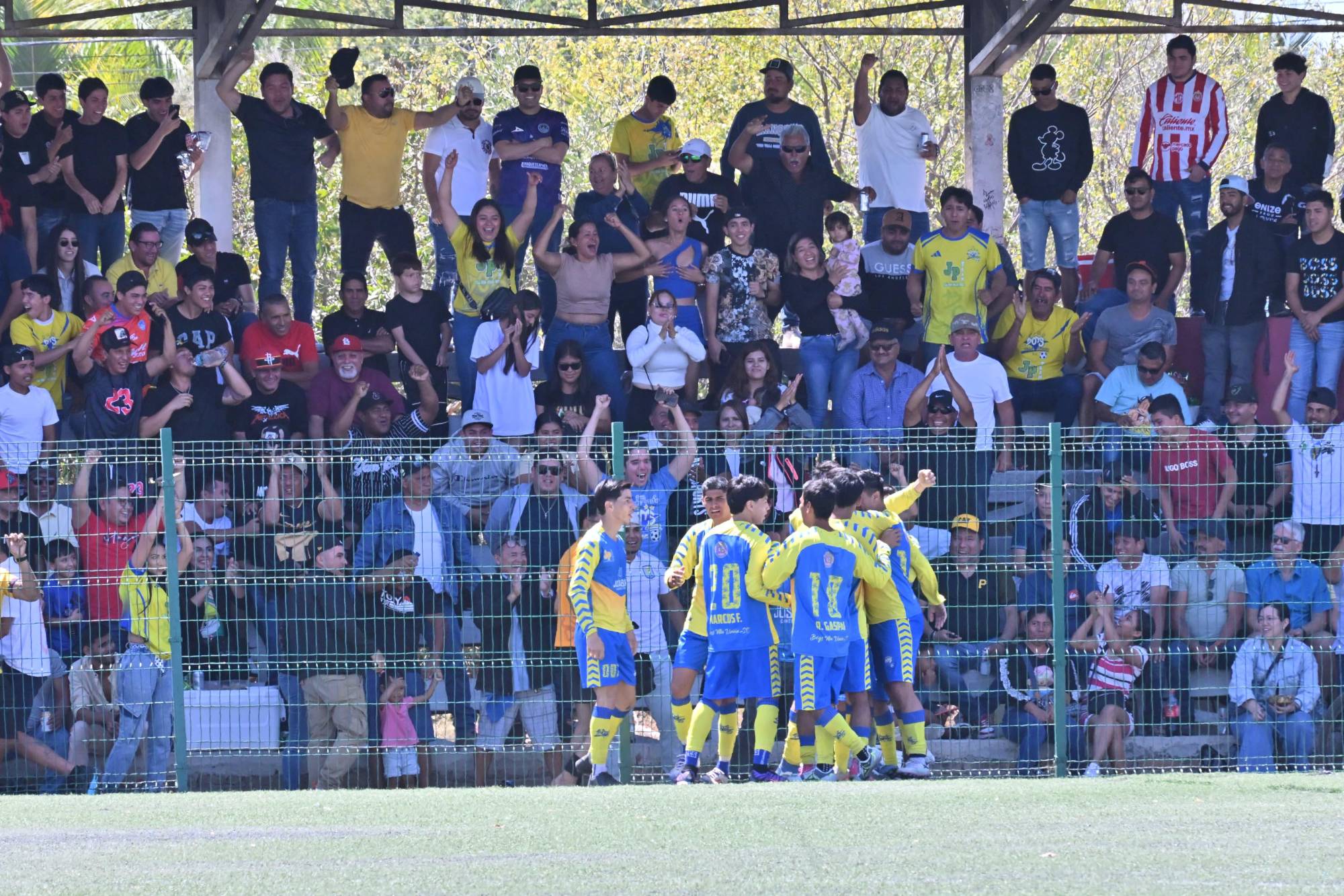 $!Se ciñe Familia Fajardo la corona de la Primera Fuerza con angustia extra