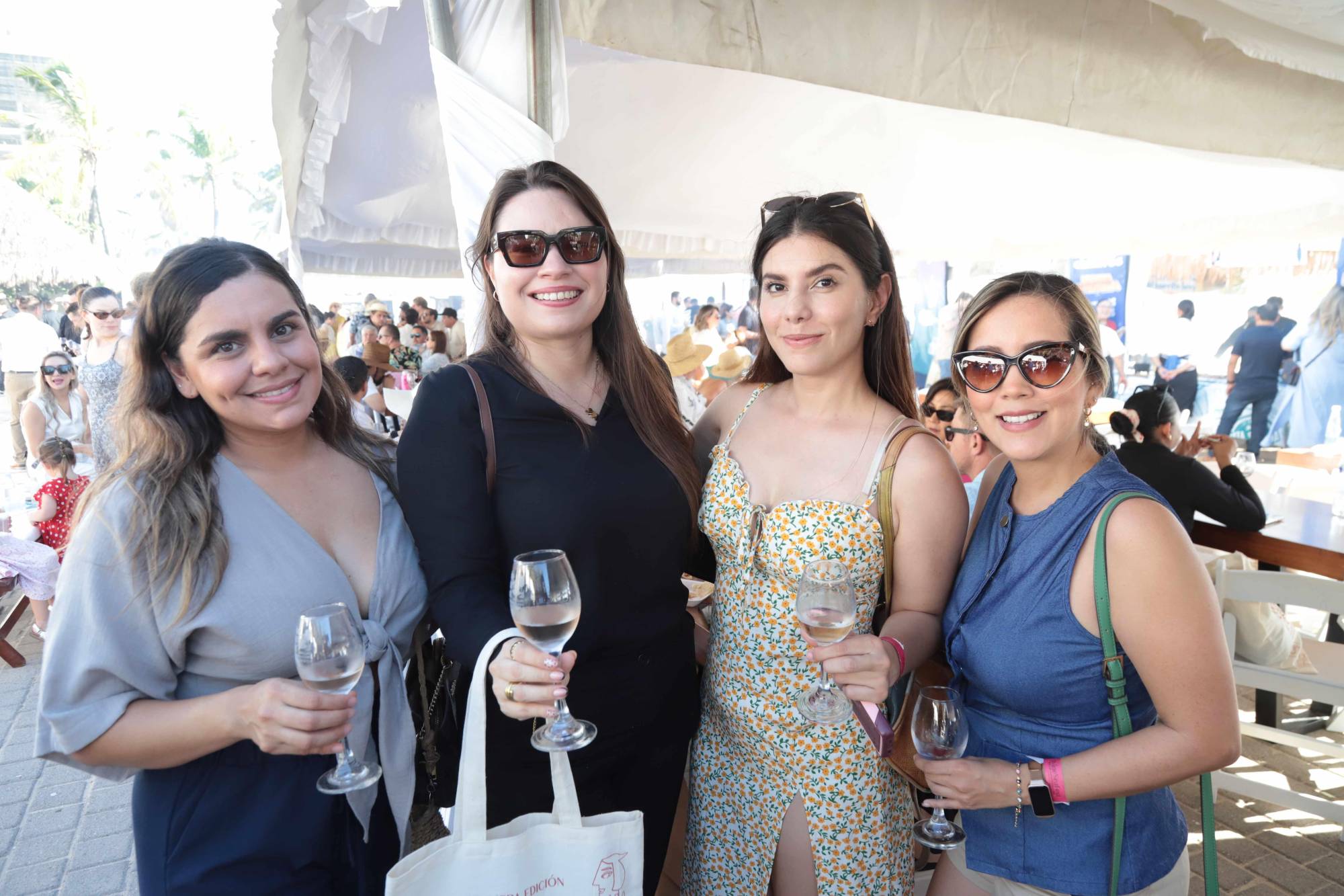 $!Tiare Taylor, Darcy y Alejandra Osuna y Janeth Parente.