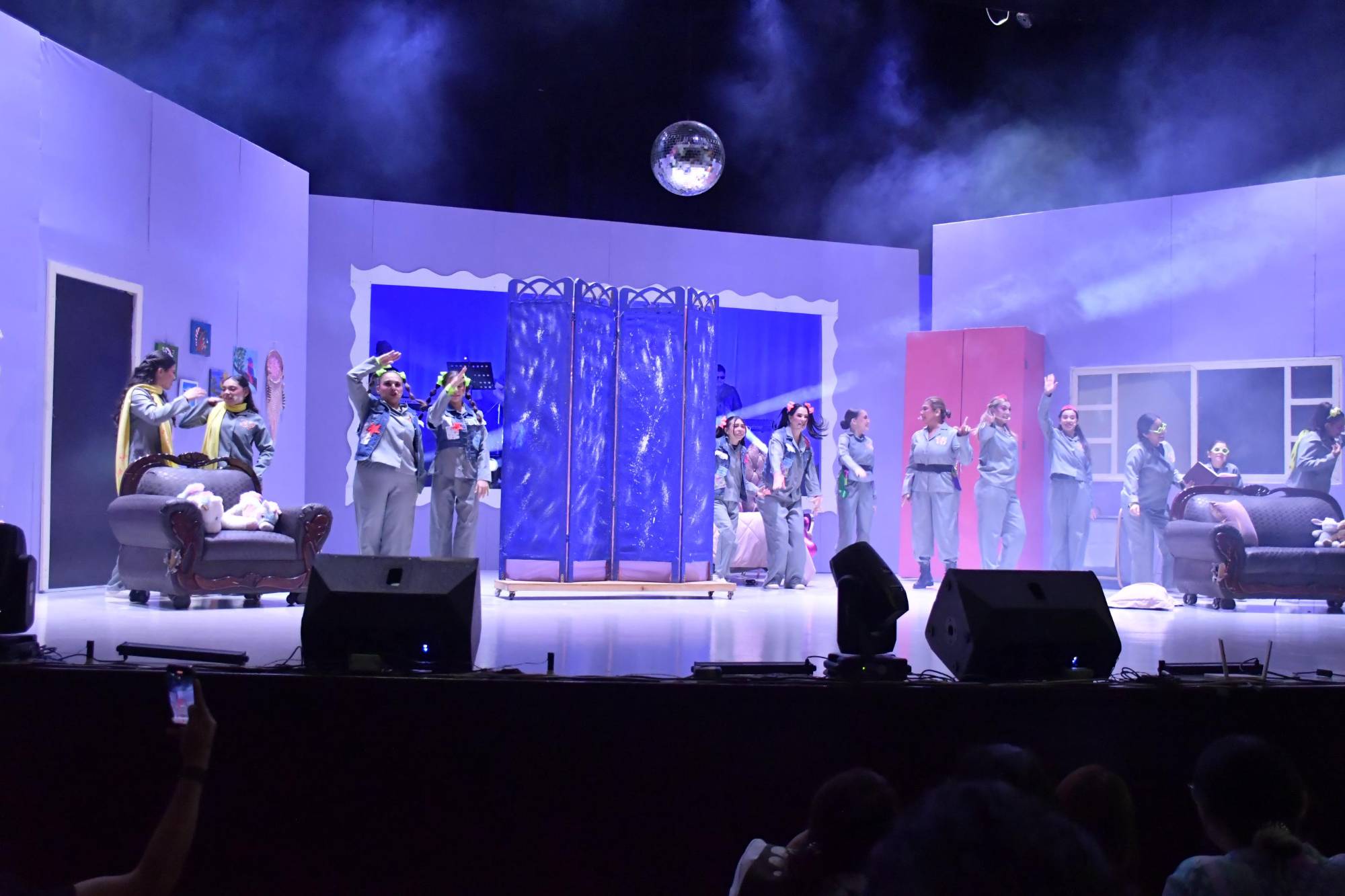 $!La obra musical se presentó en el teatro de la Torre Académica.