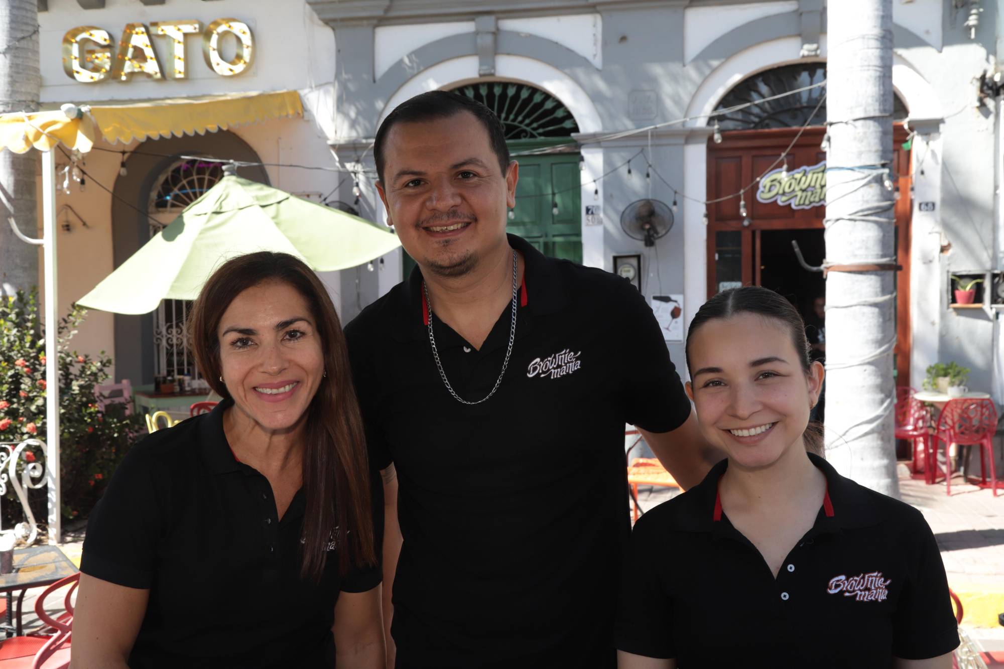 $!Gabriela Henderson, Jesús Roberto Tirado y Luz Tirado.