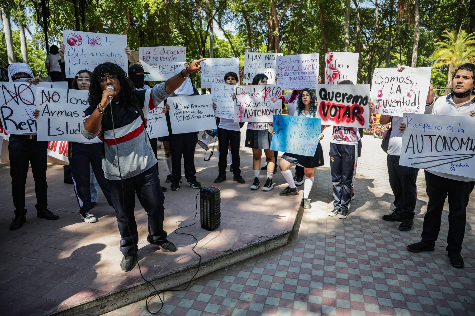 $!Estalla inconformidad estudiantil en la UAS