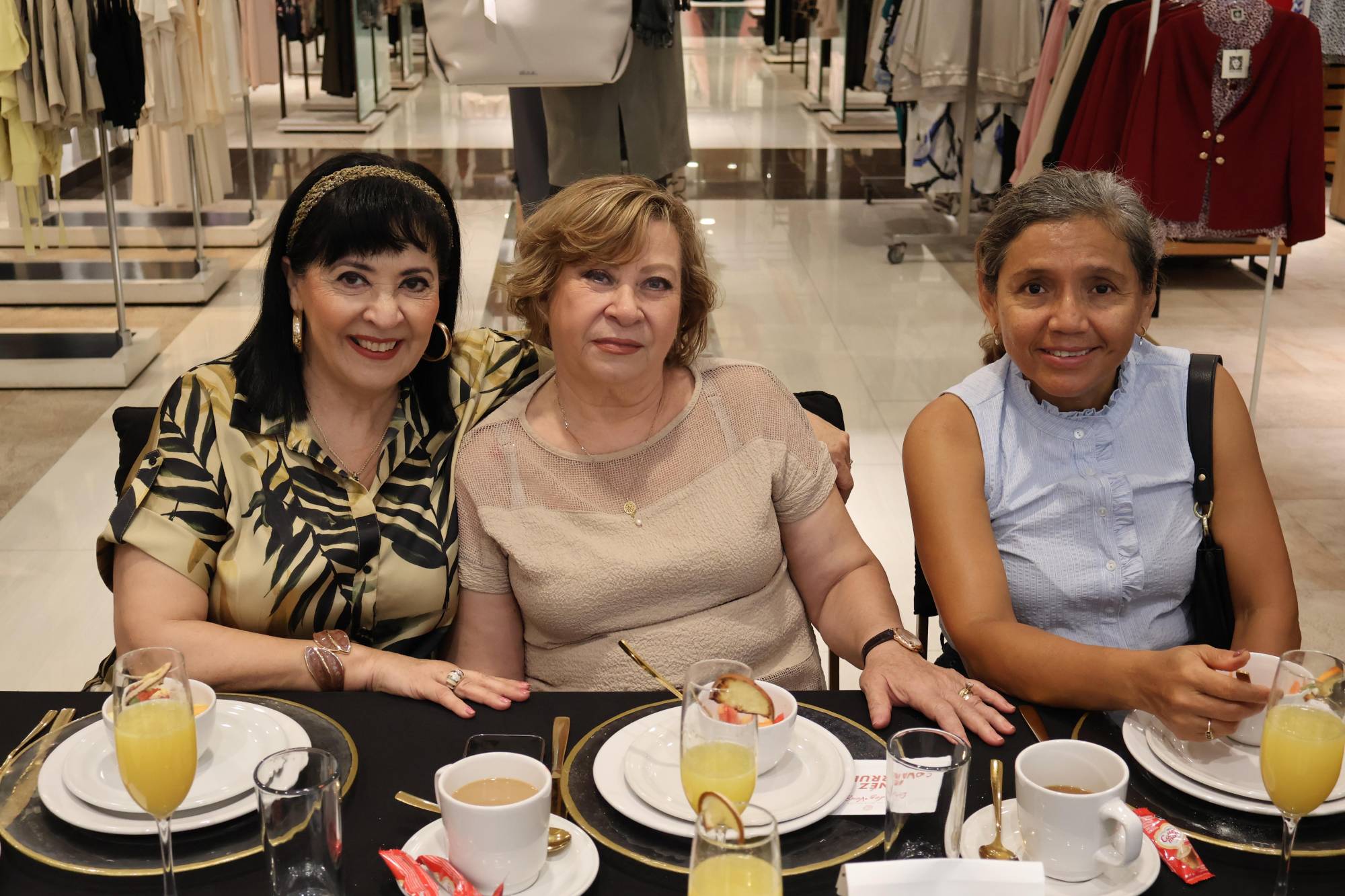 $!Silvia Alarcón, Inez Covarrubias y Olenka