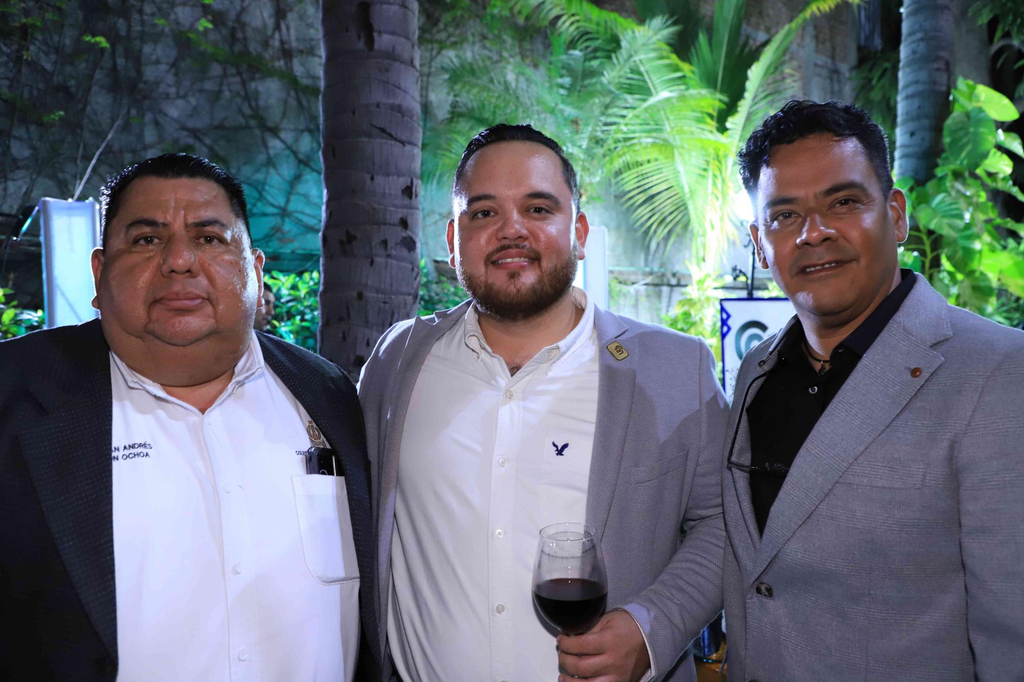 $!Juan Andrés Barrón, Jesús Alberto Durán y Francisco Flores.