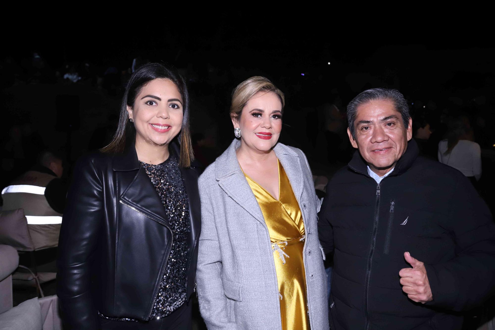 $!María José Salazar, María Teresa Apodaca Muñoz y Raúl Ricardo Villavicencio.
