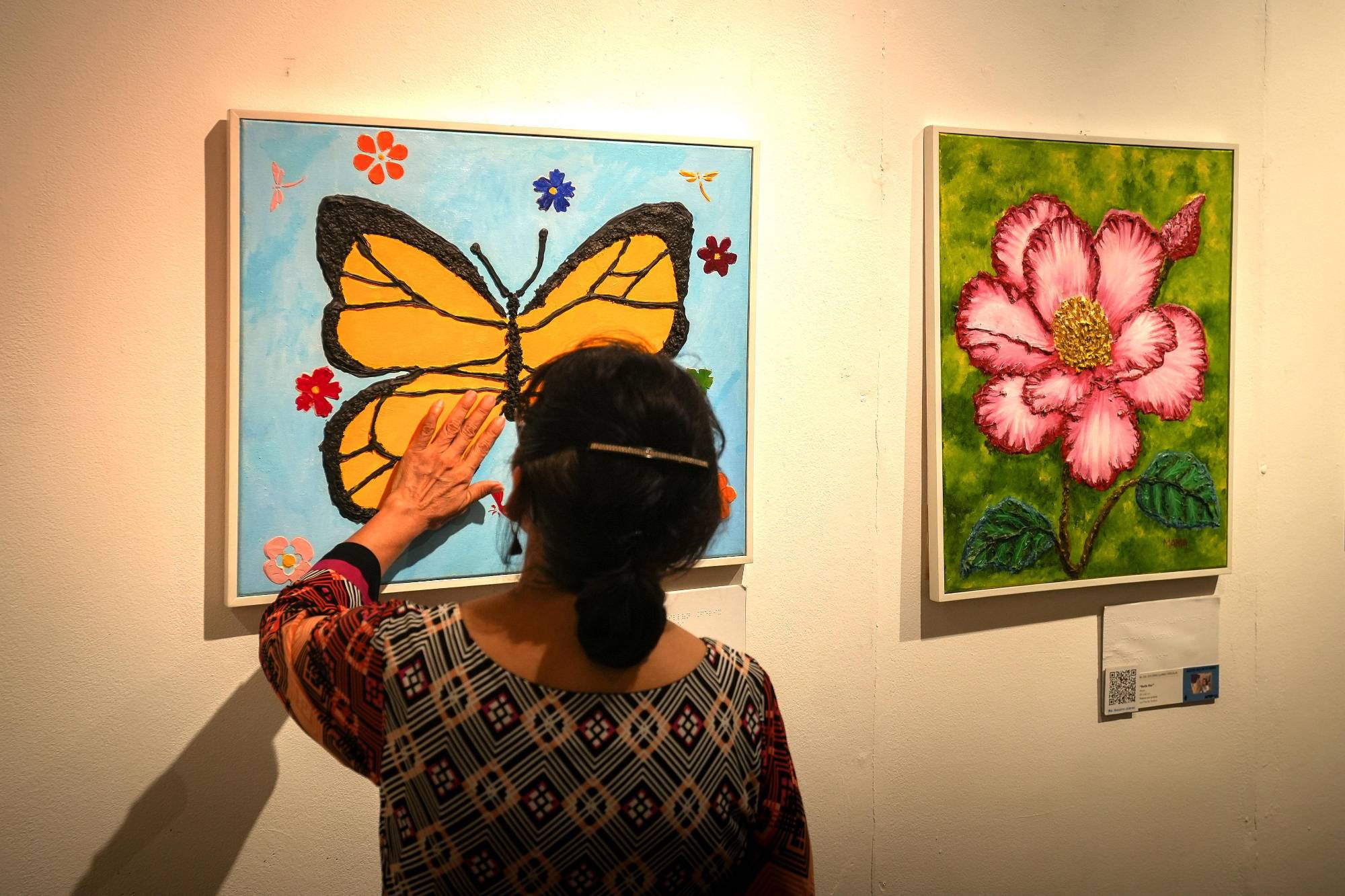 $!La muestra invita a reconocer que el arte hecho con la boca y con el pie.