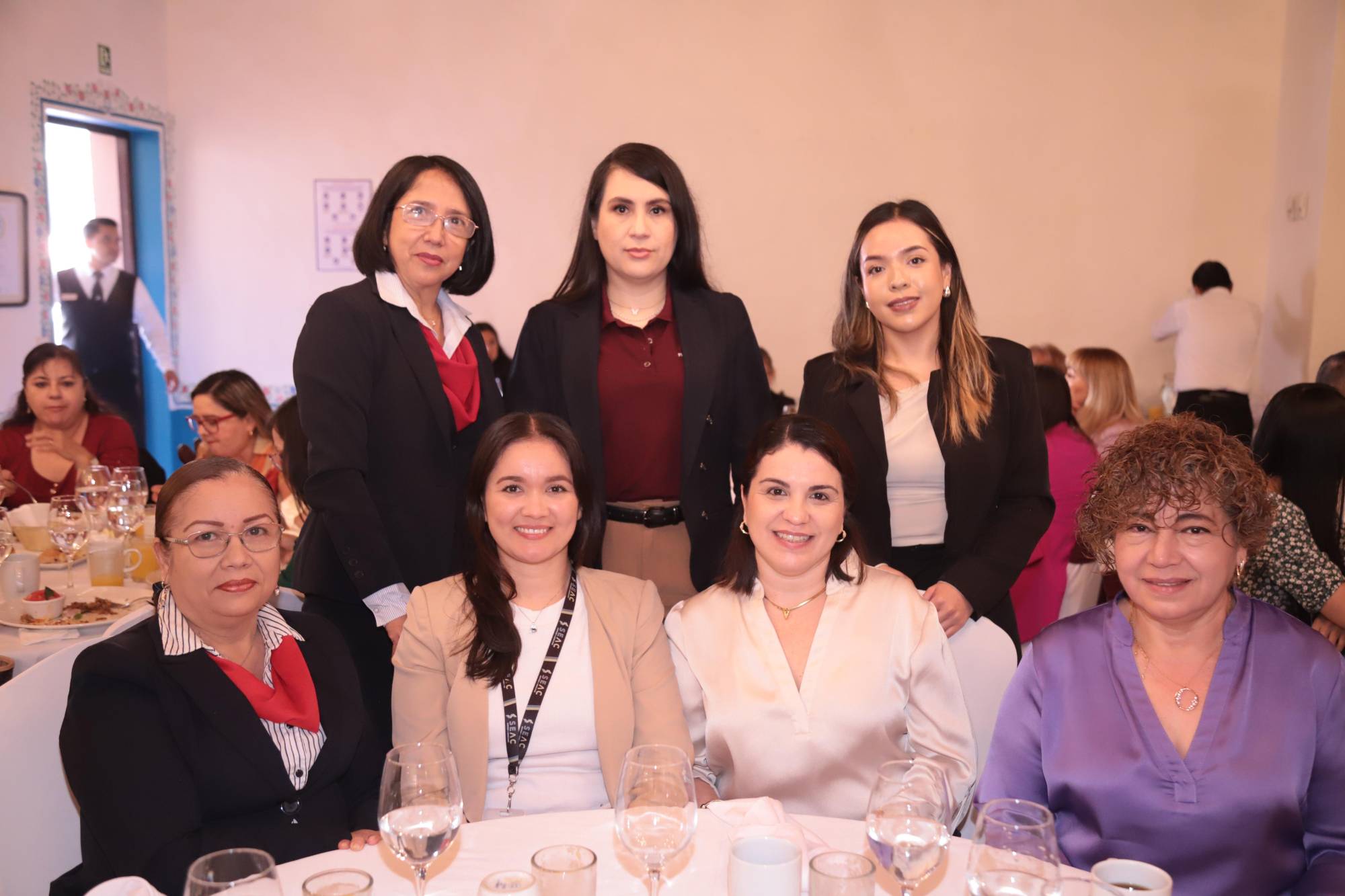 $!Norma Cosío, Cruz Alba, Ana Laura Ulivarría, Leticia Manríquez, Cinthia Zúñiga, Ofelia Montes y Gabriela Ortega.