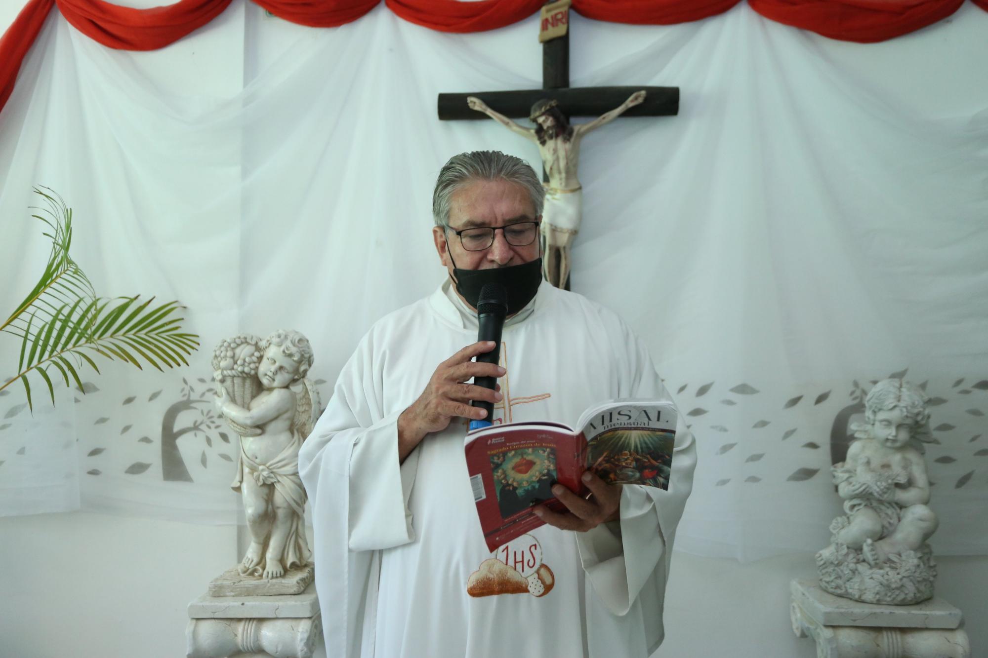 $!El Padre Rafael Martínez Gallardo ofició la misa de acción de gracias.