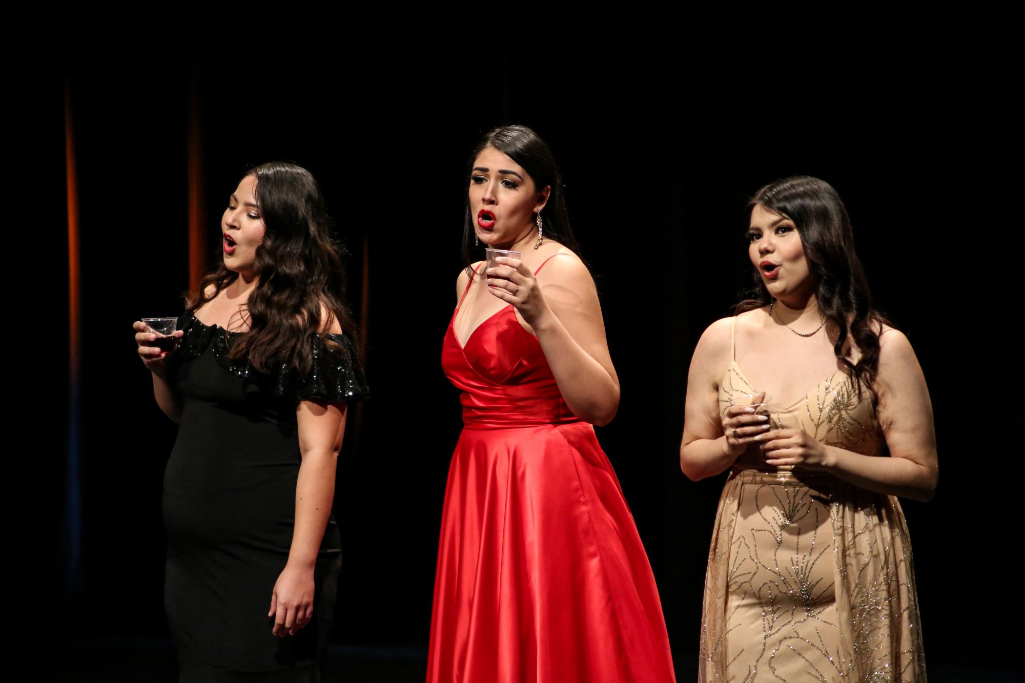 $!Con arias, zarzuelas y música mexicana aplauden al Taller de Ópera de Sinaloa