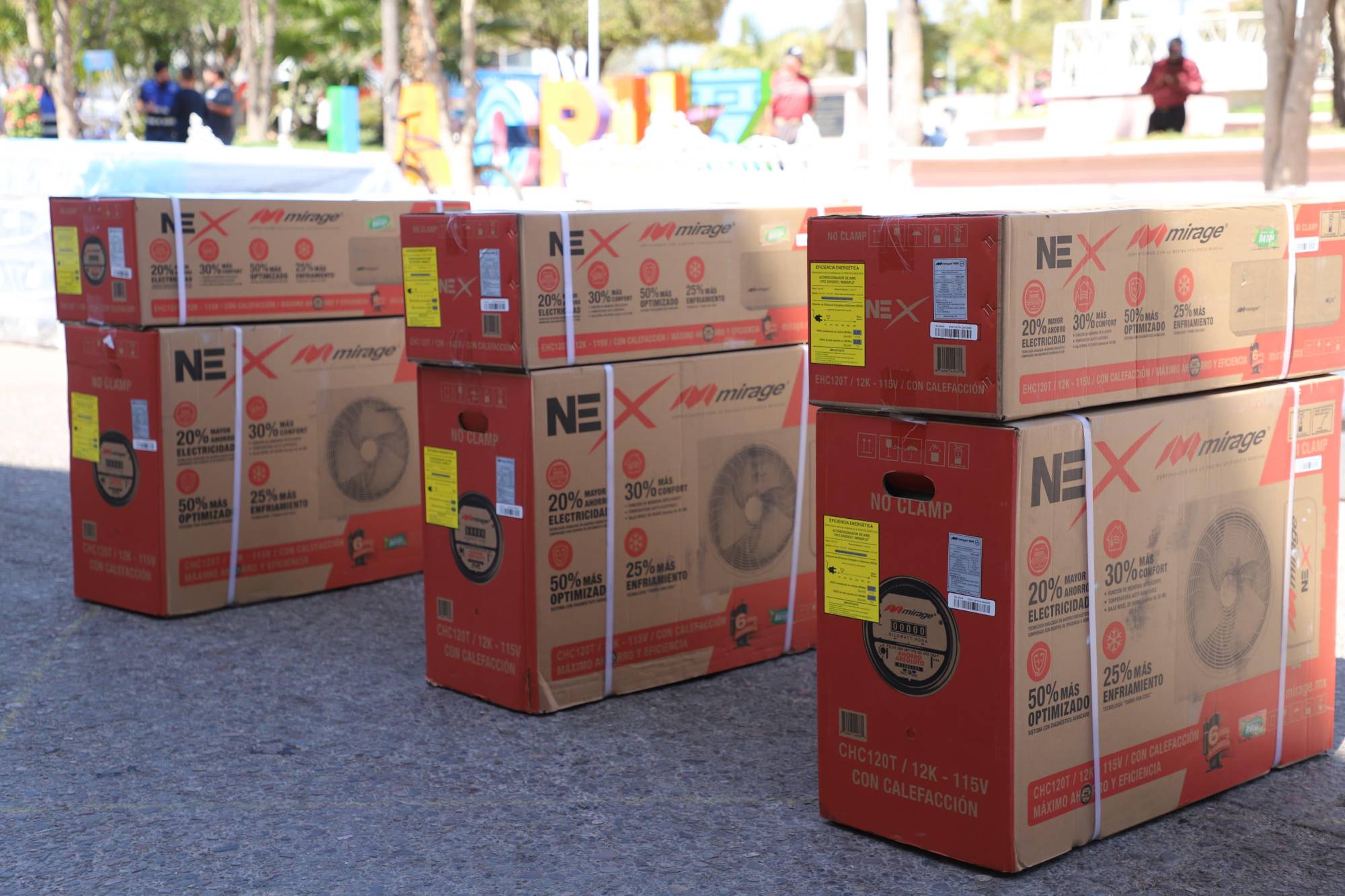 $!Se benefician 32 familias de Elota con apoyos subsidiados