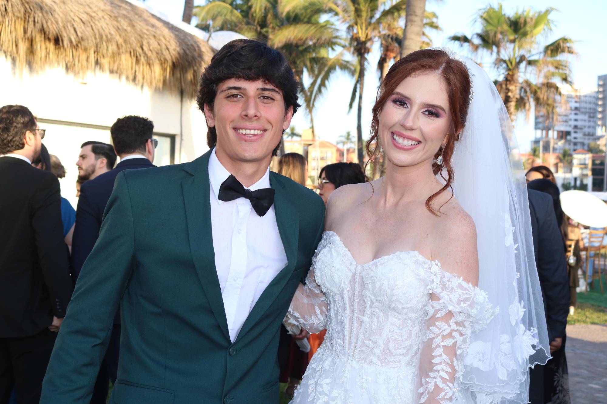 $!César Saíd Chávez Salgado con su hermana Giselle Amairani.