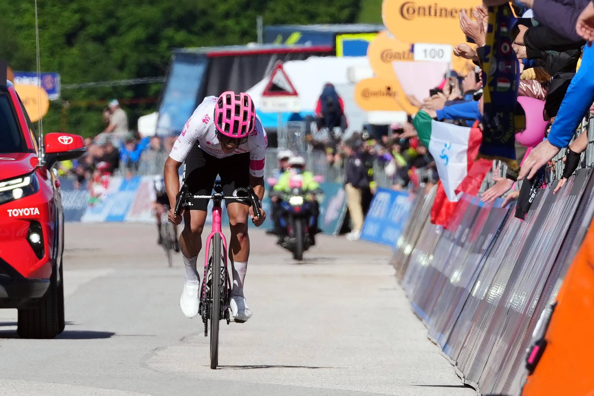 $!Tras caótica etapa, Isaac del Toro permanece líder del Giro