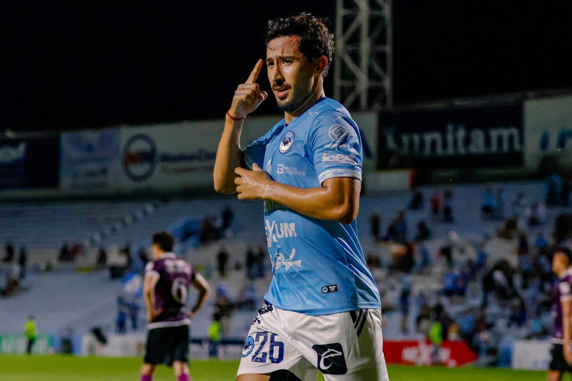 $!El sinaloense Eduardo Pérez mantiene viva la carrera por el título de goleo del Apertura 2025