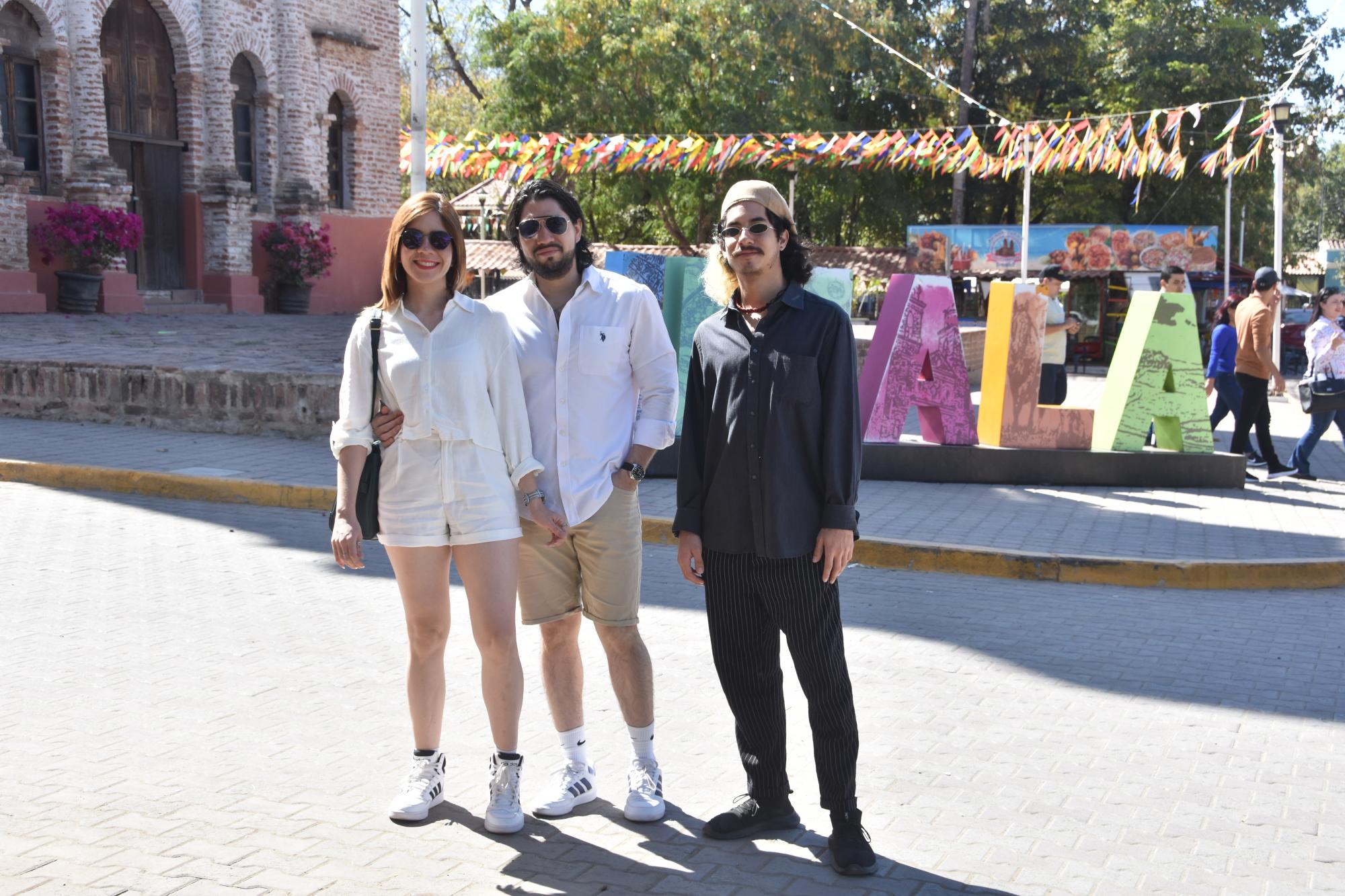 $!Elena Tello, Martín Alarcón y Diego Tello.