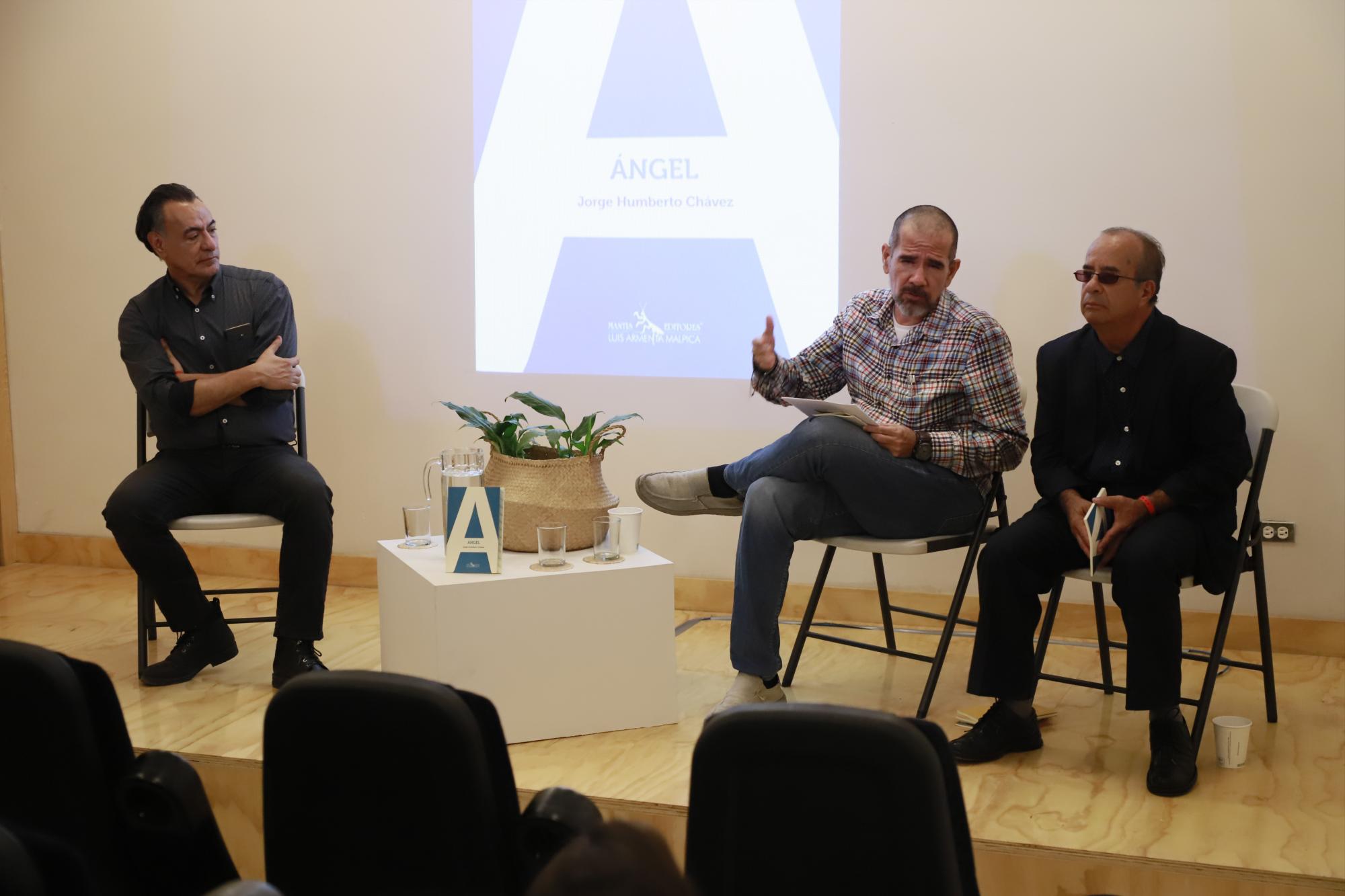 $!El libro fue comentado por Jesús Ramón Ibarra.