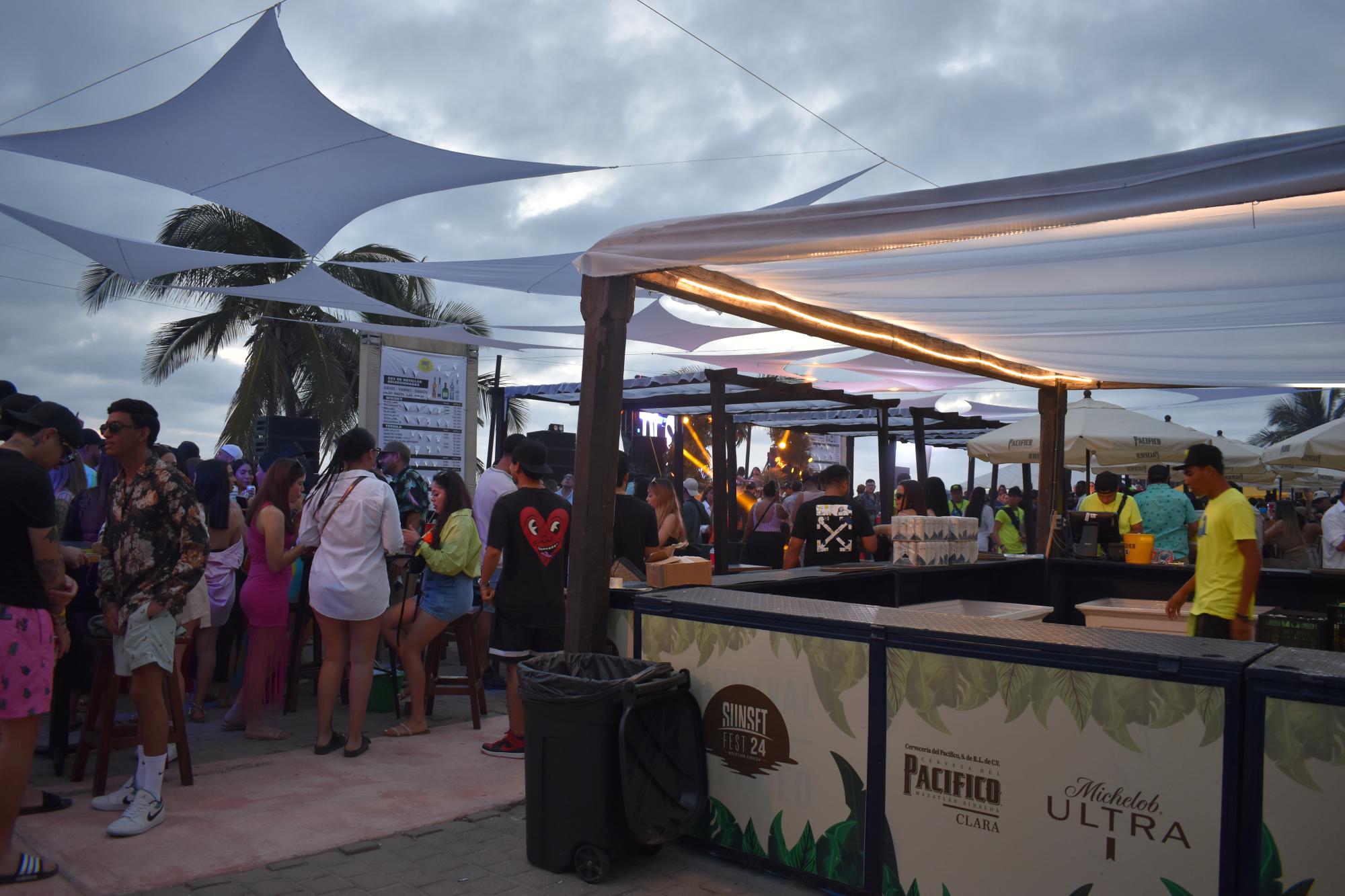 $!De tres días llenos de adrenalina y música electrónica disfrutaron decenas de jóvenes que asistieron al Sunset Fest 2024.