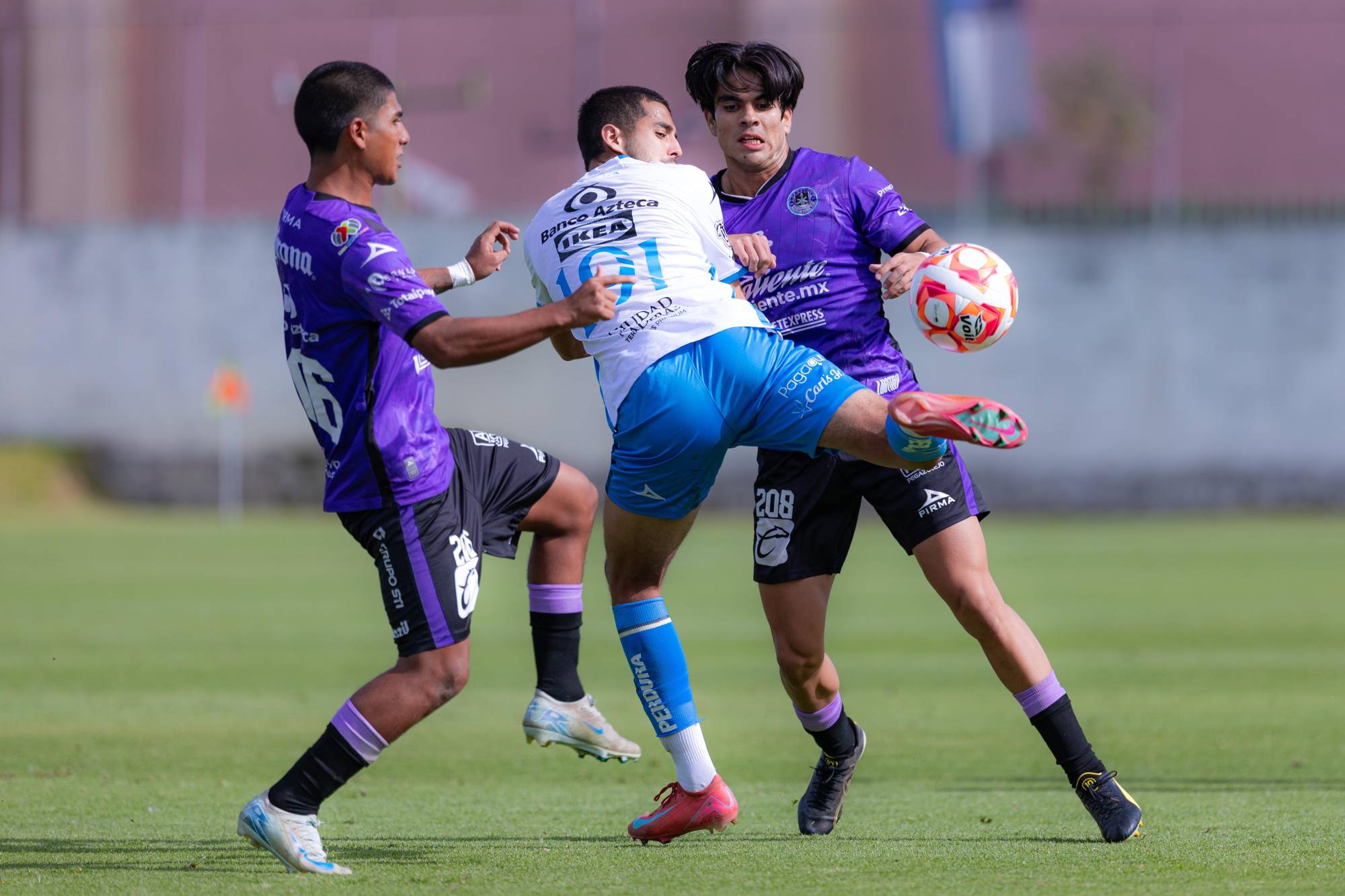 $!La Armería sumó puntos en su visita a Puebla