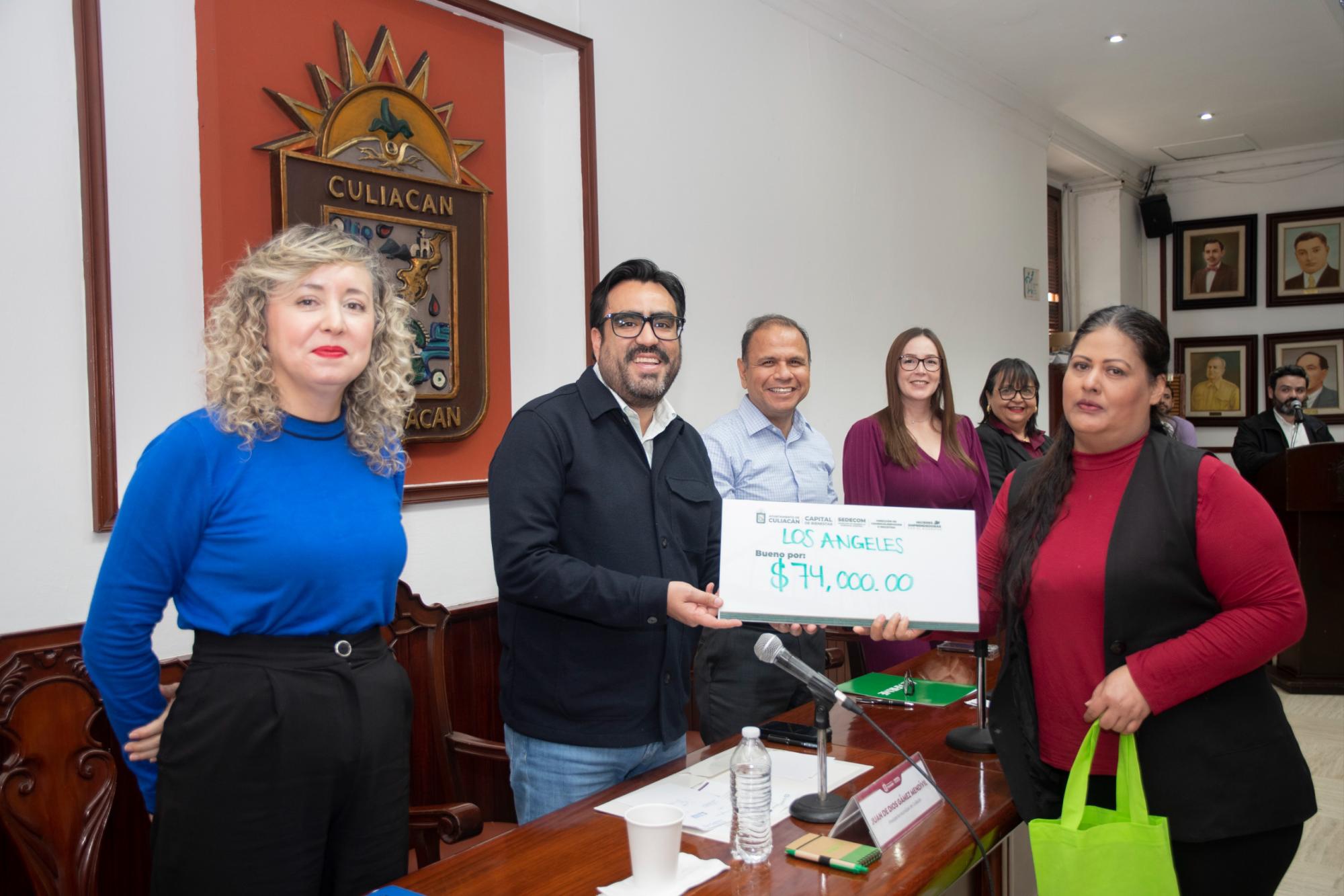 $!Firman segunda adenda del programa de microcrédito para mujeres emprendedoras de Culiacán