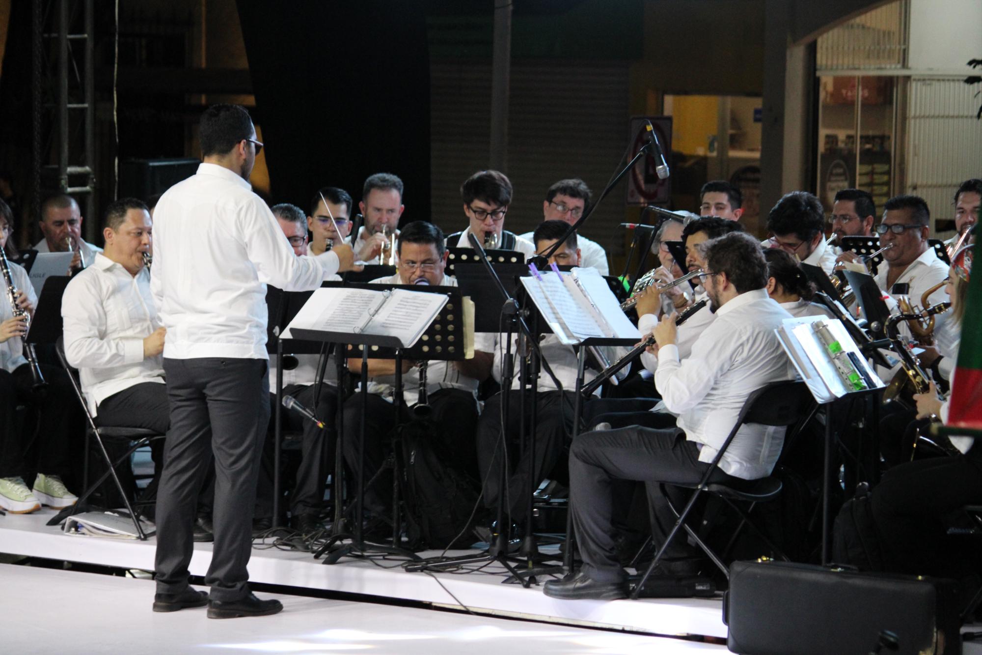 $!La Banda Sinfónica de la UAS participó en el evento.